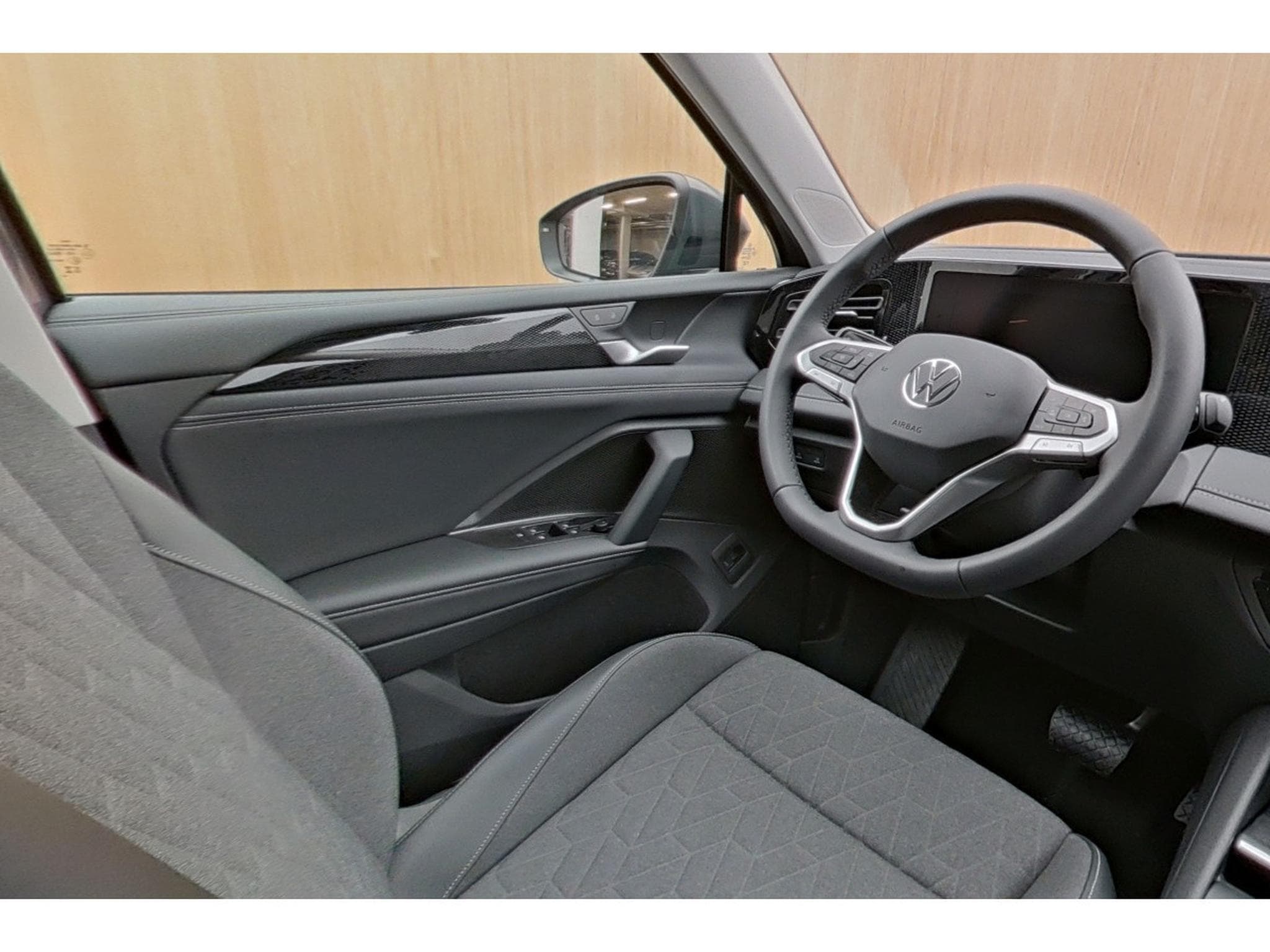 VW Tiguan Life 2.0 TDI DSG 110kw-150cv - Caméra 360° - Jantes 18" - (2026) - Foto 8