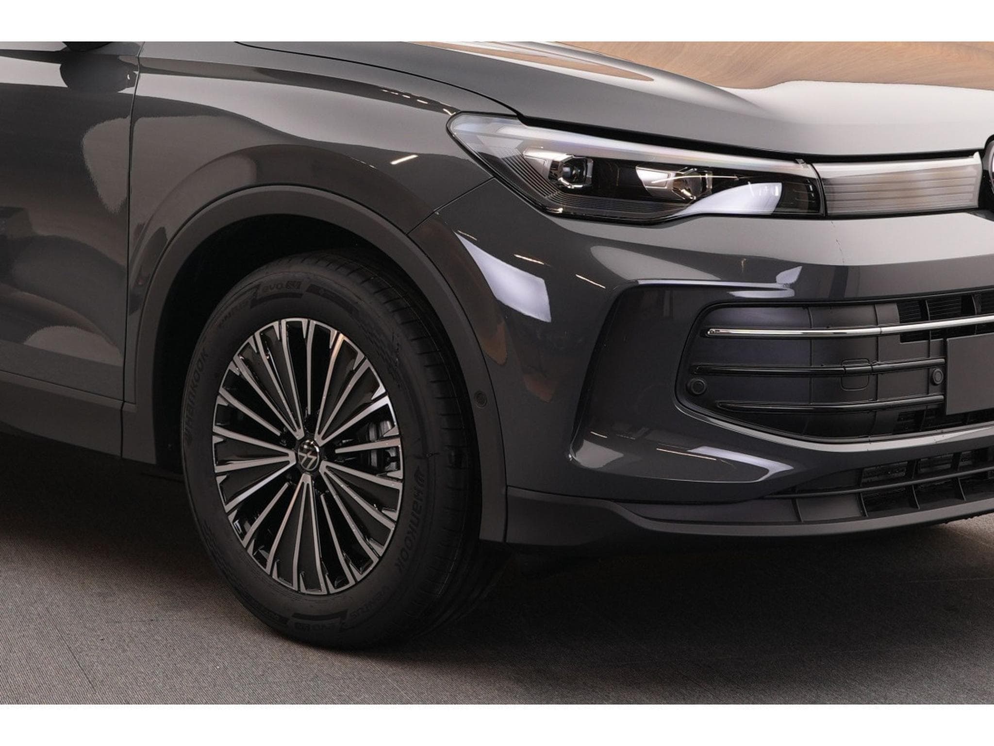 VW Tiguan Life 2.0 TDI DSG 110kw-150cv - Caméra 360° - Jantes 18" - (2026) - Foto 11