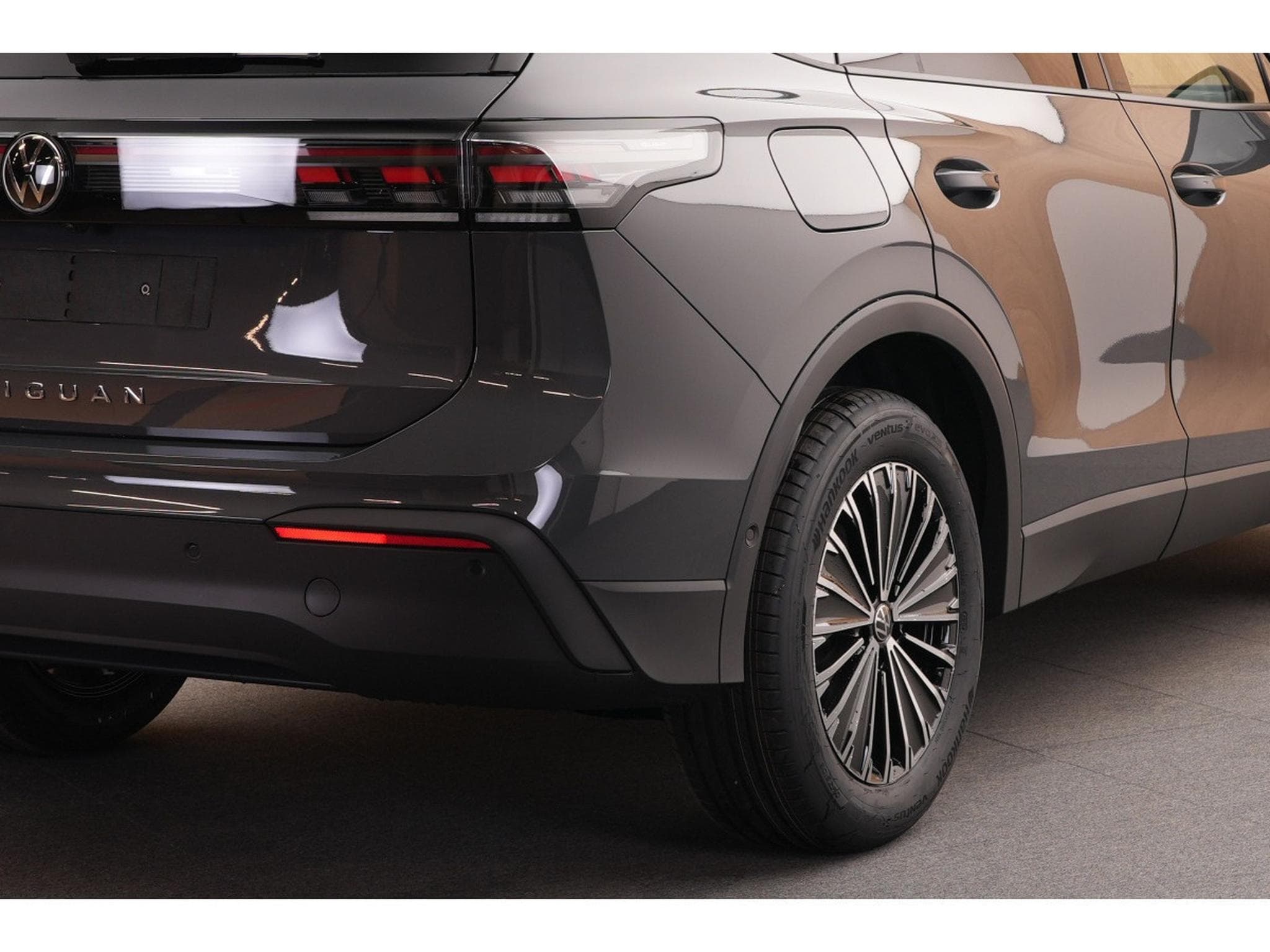 VW Tiguan Life 2.0 TDI DSG 110kw-150cv - Caméra 360° - Jantes 18" - (2026) - Foto 12