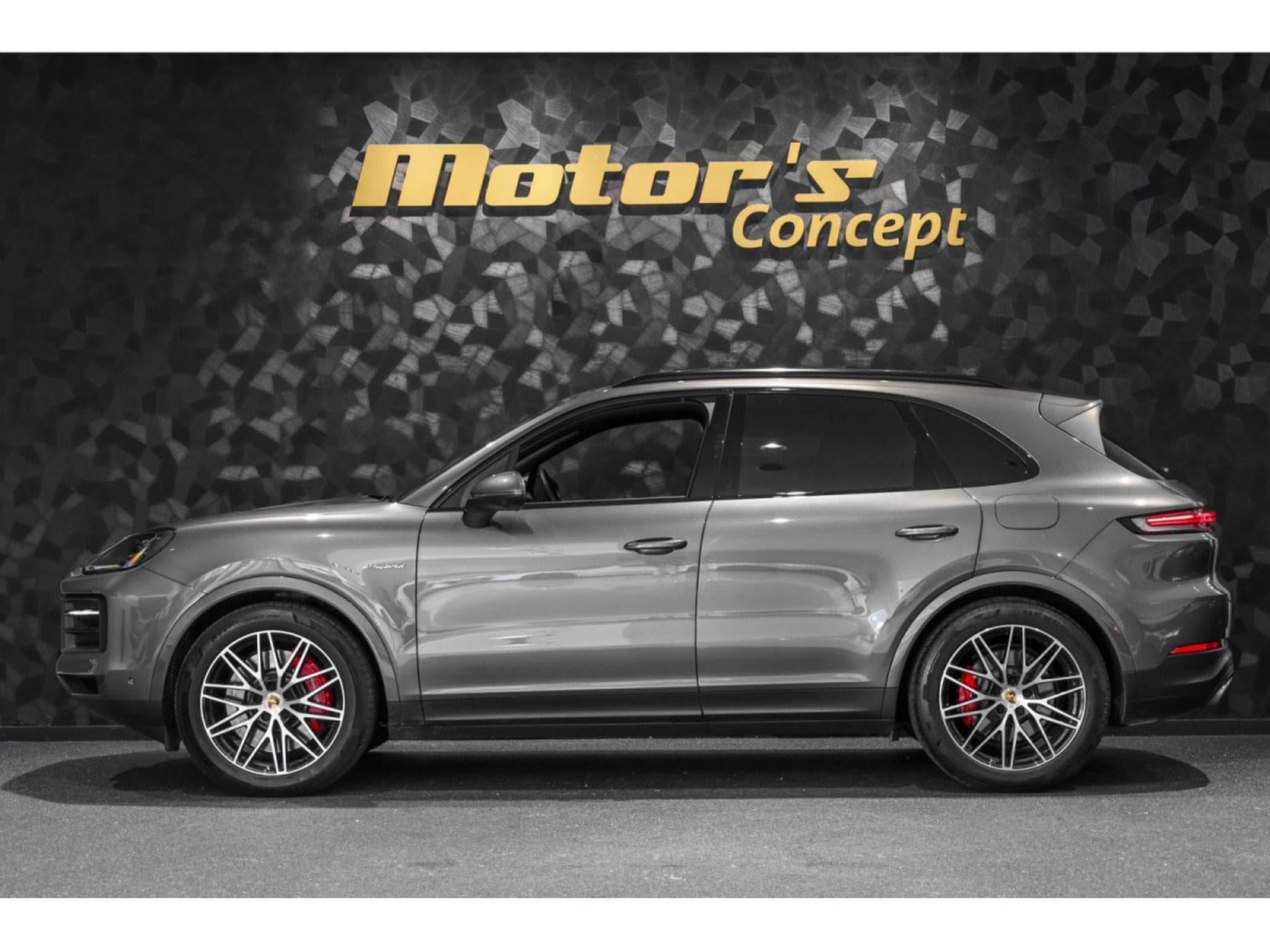 Porsche Cayenne S E-HYBRID (2024) - Photo 2