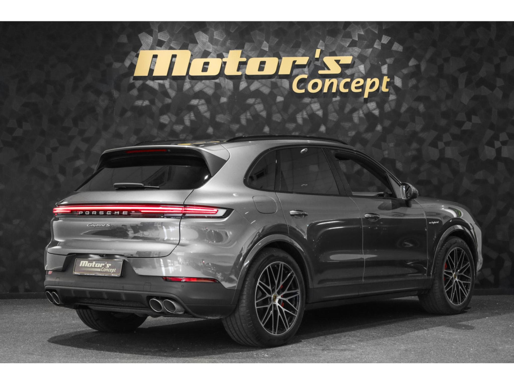 Porsche Cayenne S E-HYBRID (2024) - Photo 3