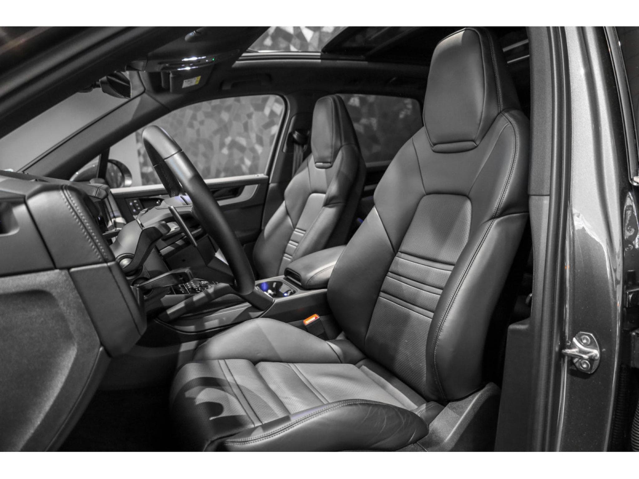 Porsche Cayenne S E-HYBRID (2024) - Photo 10