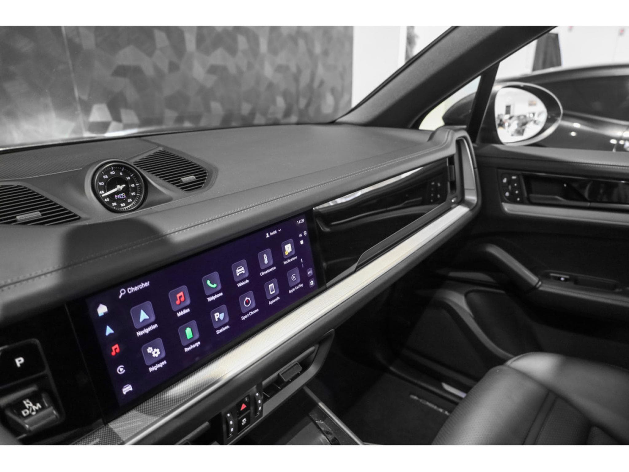 Porsche Cayenne S E-HYBRID (2024) - Photo 27