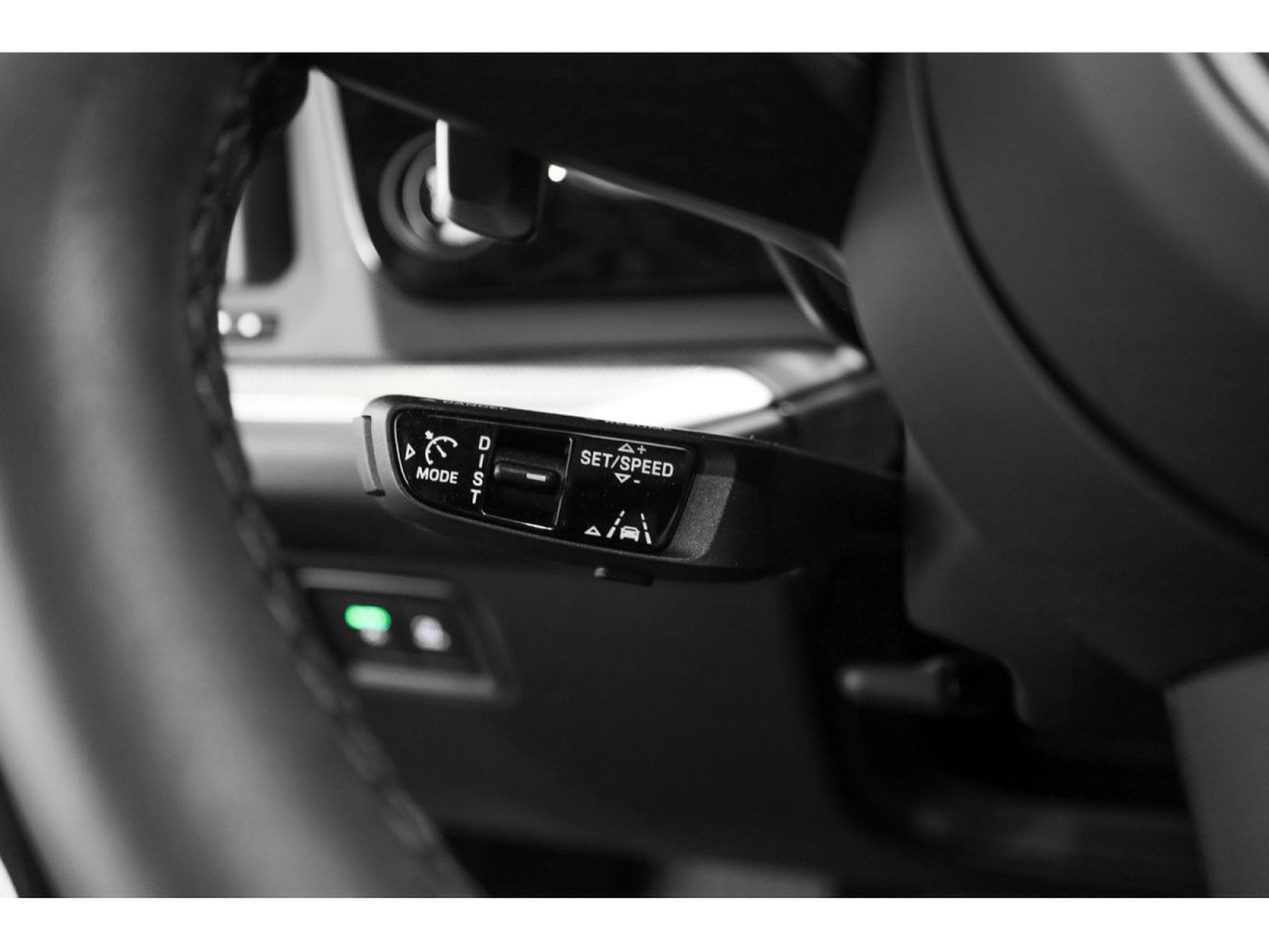 Porsche Cayenne S E-HYBRID (2024) - Photo 25