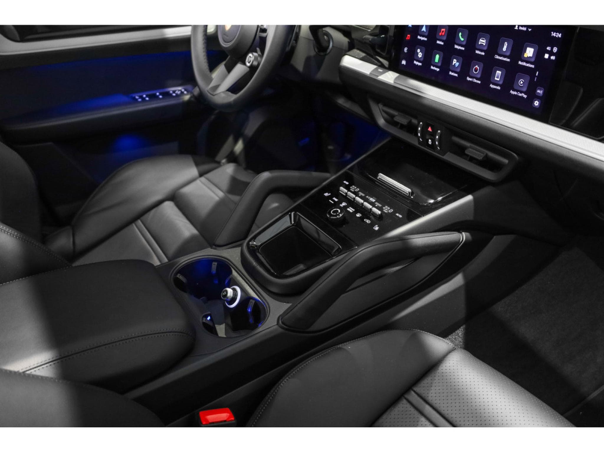 Porsche Cayenne S E-HYBRID (2024) - Photo 29