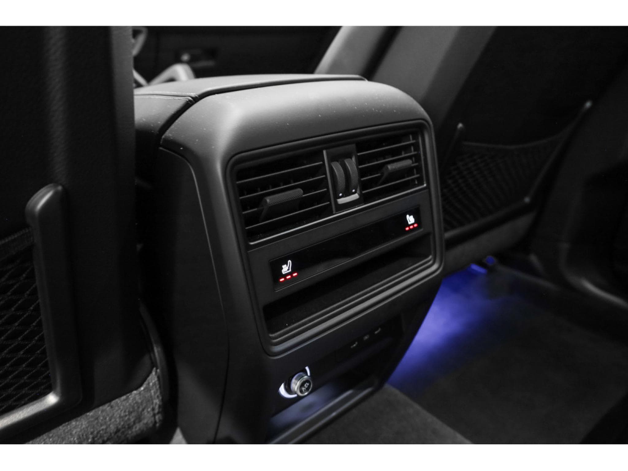Porsche Cayenne S E-HYBRID (2024) - Photo 28