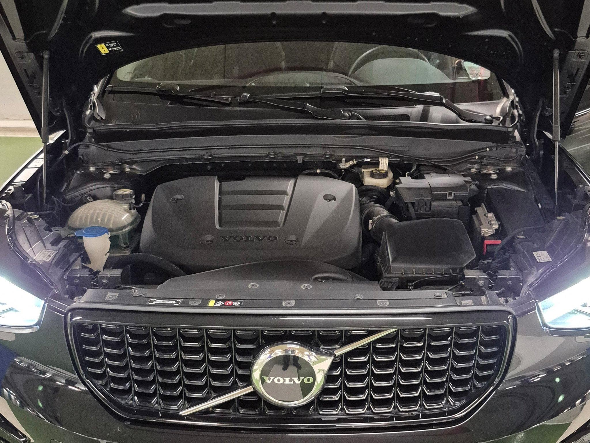 Volvo XC40 T2 Plus Dark (2022) - Photo 1