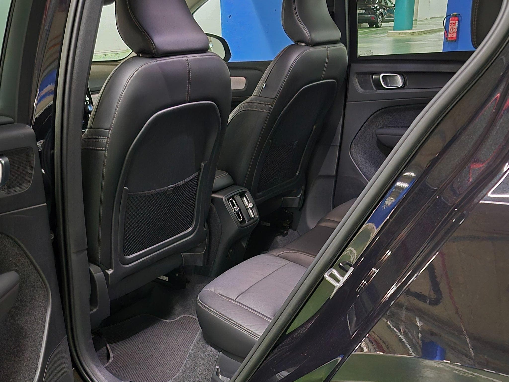 Volvo XC40 T2 Plus Dark (2022) - Photo 8