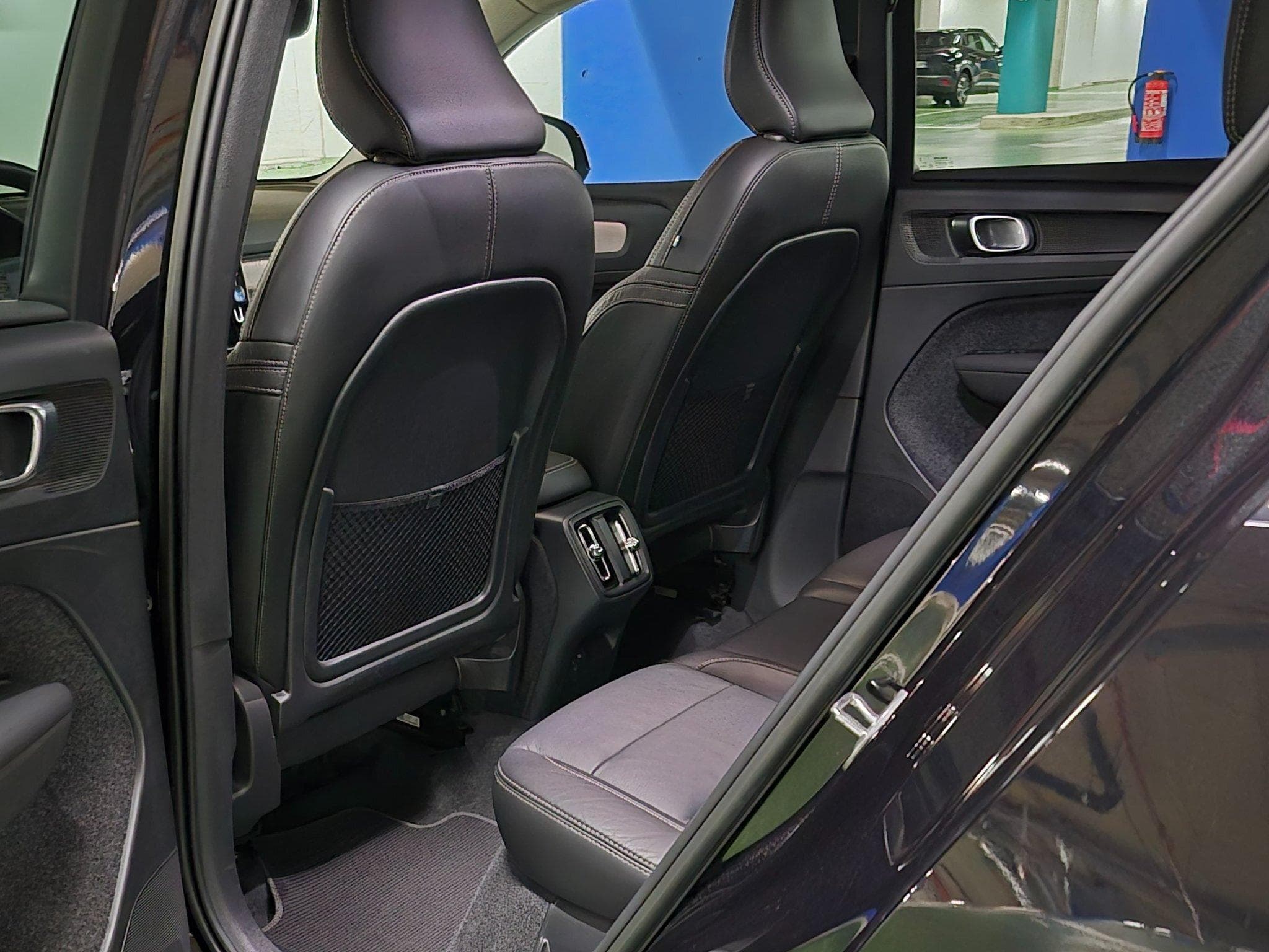 Volvo XC40 T2 Plus Dark (2022) - Photo 9