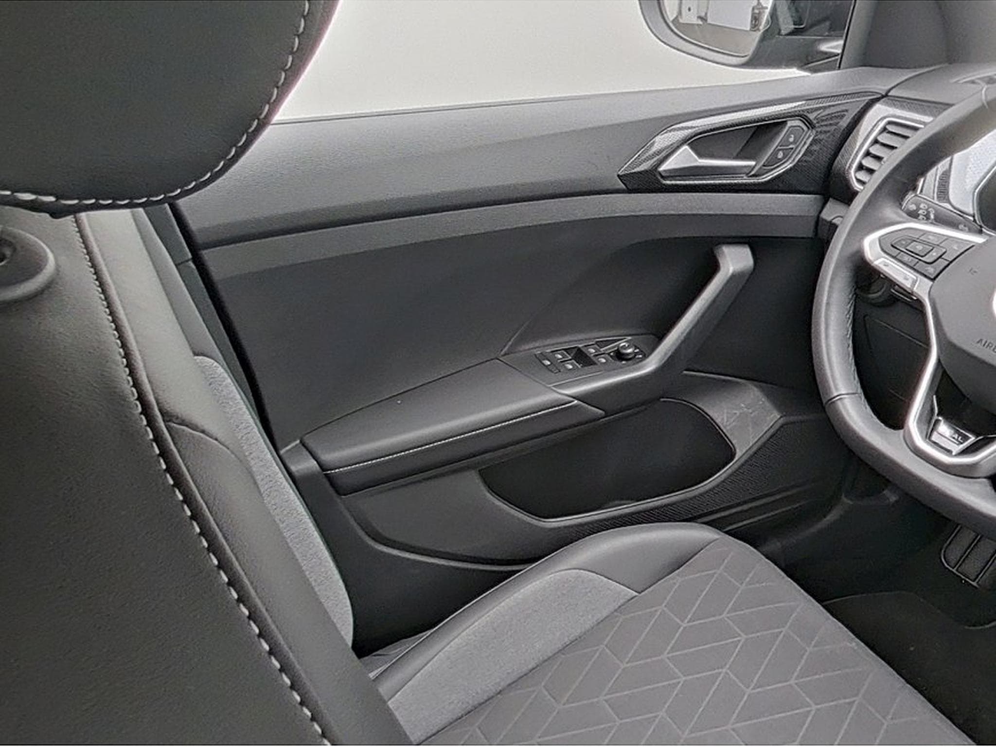 VW T-Cross (2025) - Photo 11