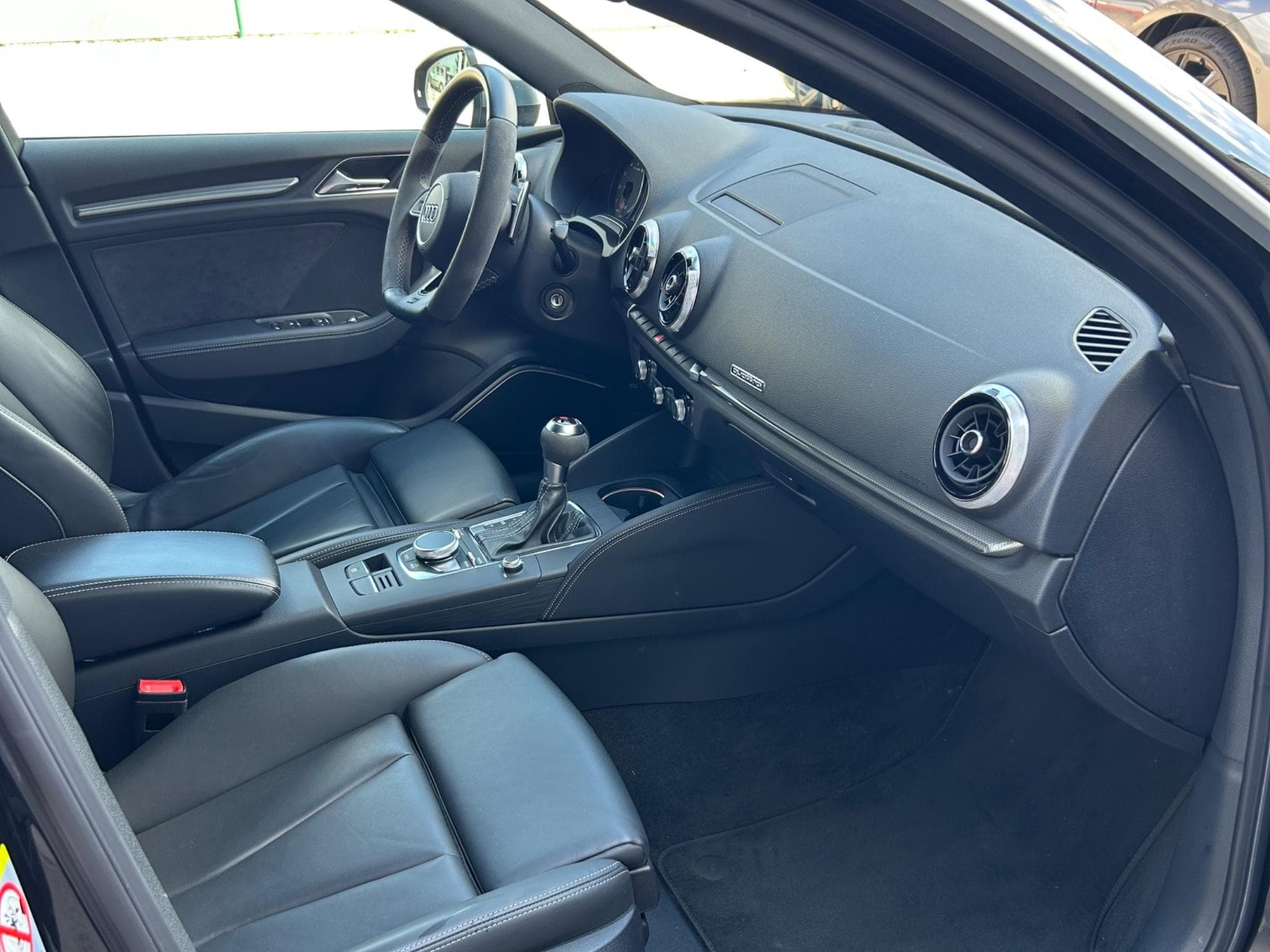 Audi RS3 (2019) - Photo 10