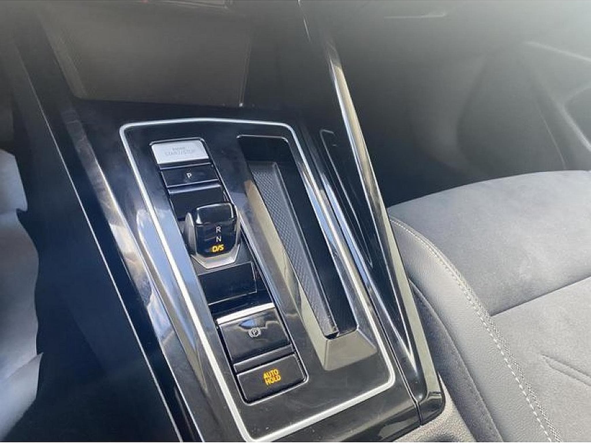 VW Golf (2025) - Photo 17