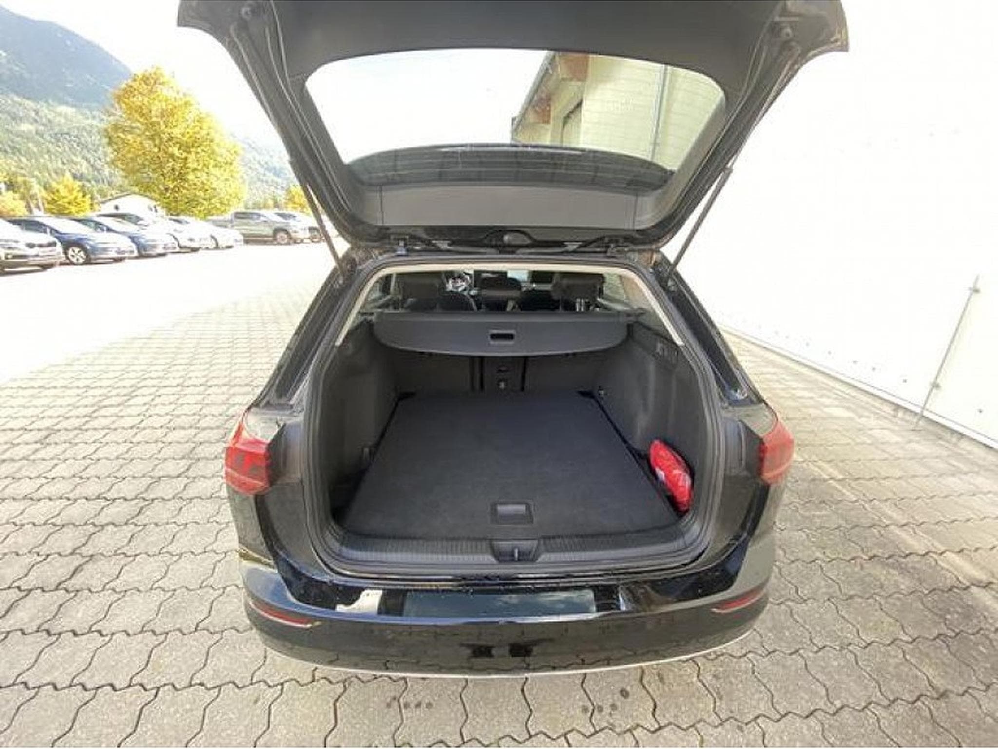 VW Golf (2025) - Photo 7