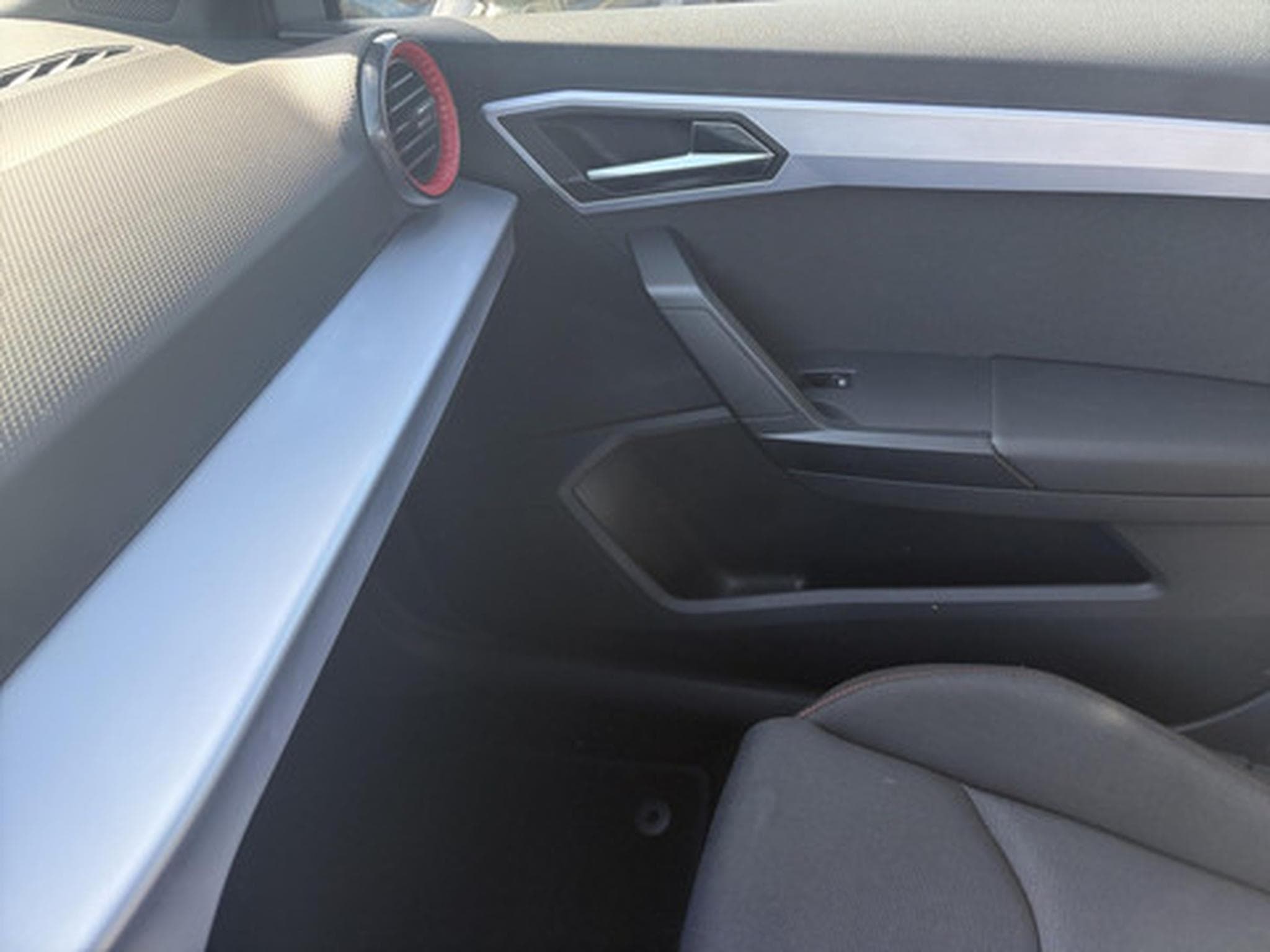 Seat Ibiza 5D 1.0 TSI FR DIGITAL COCKPIT (2024) - Foto 20