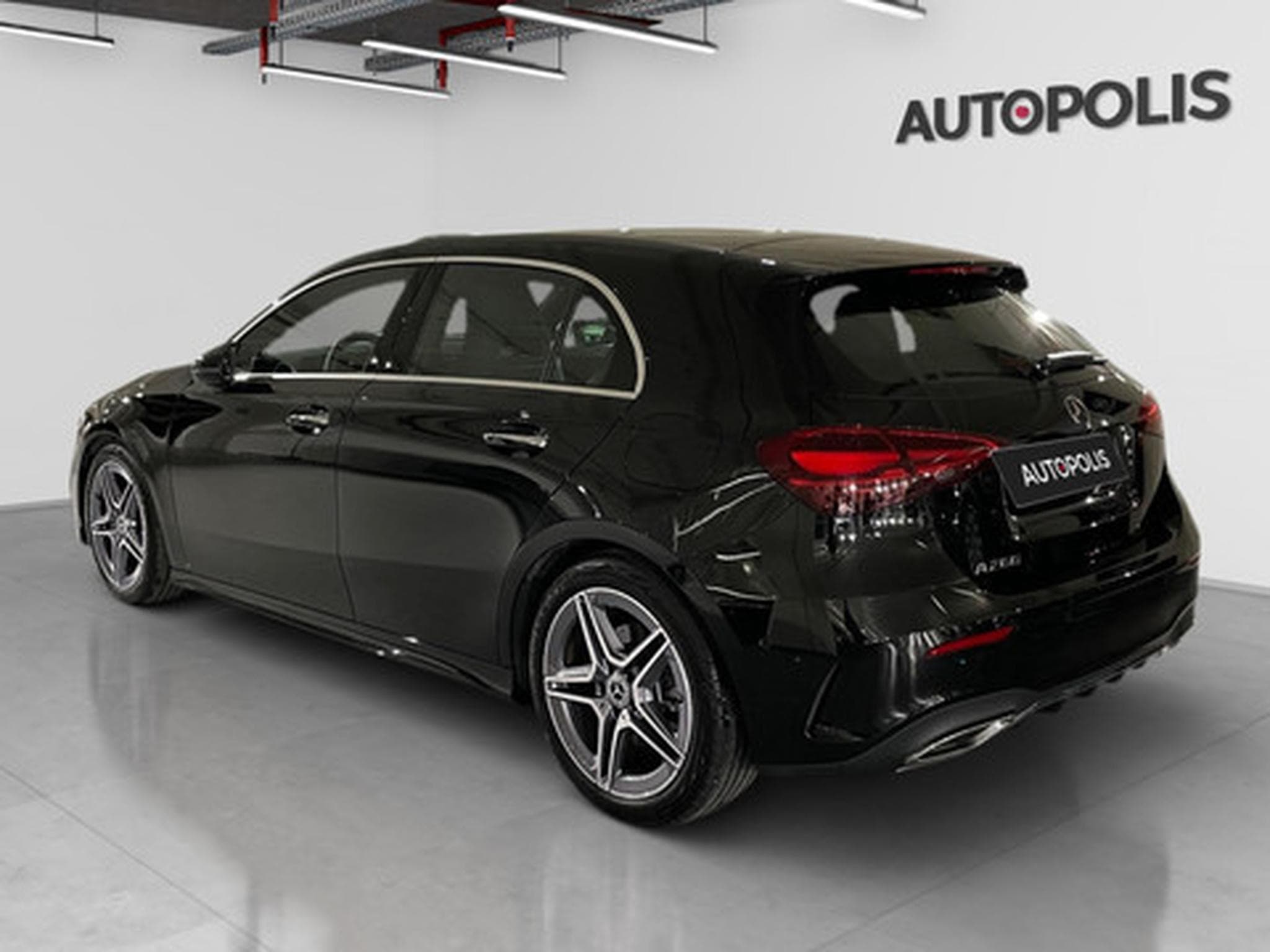 Mercedes A 200 1.3 hatchback AMG EDITION (2025) - Photo 13