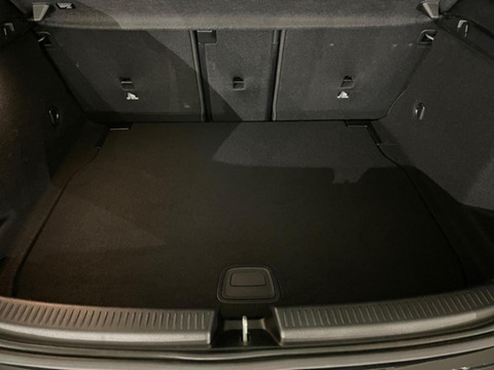 Mercedes A 200 1.3 hatchback AMG EDITION (2025) - Photo 12