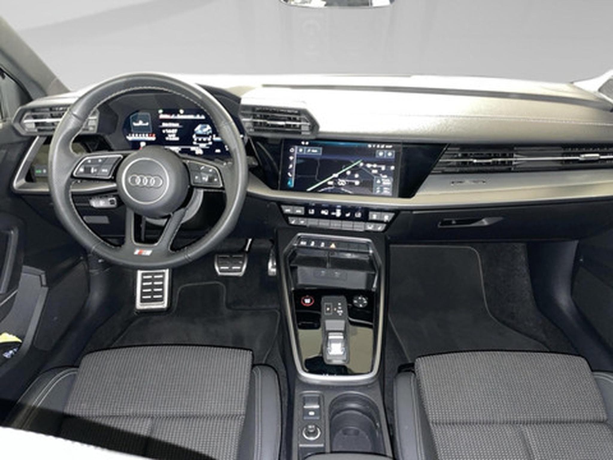 Audi S3 2.0 TFSI S3 S tronic quattro Sportback (2024) - Photo 5