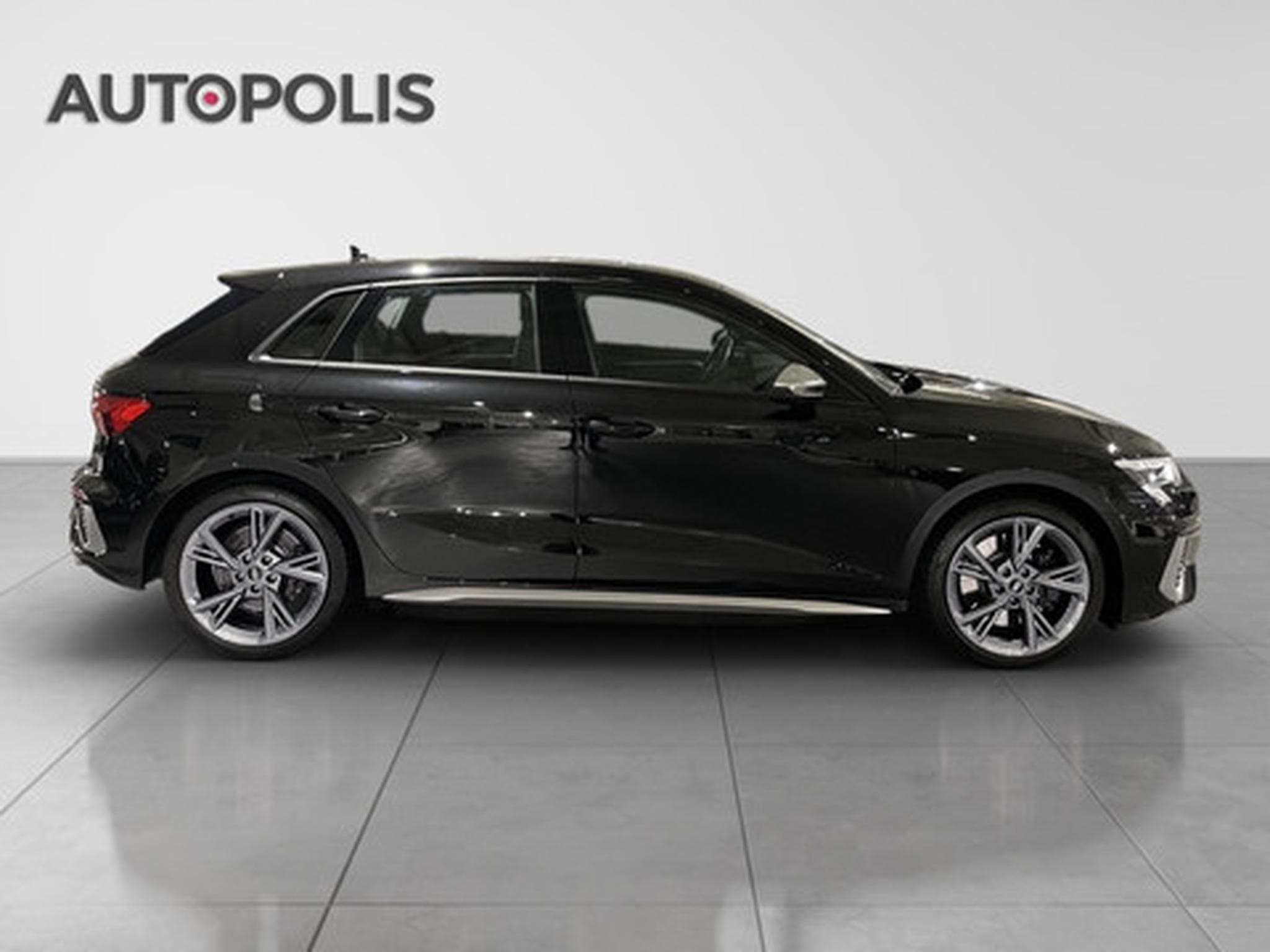 Audi S3 2.0 TFSI S3 S tronic quattro Sportback (2024) - Photo 16