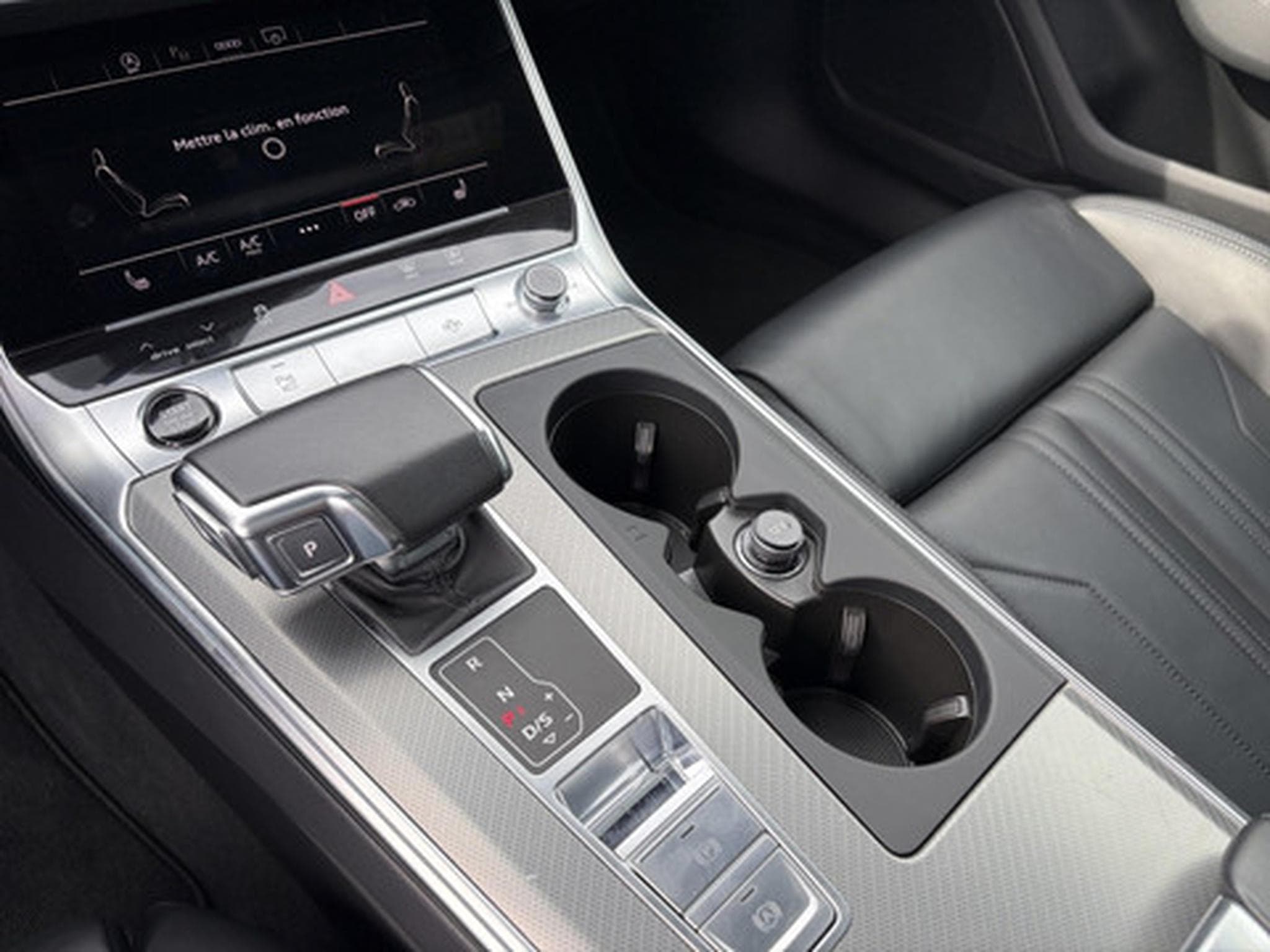 Audi A6 Avant 2.0 40 TDI S tronic (2022) - Photo 9