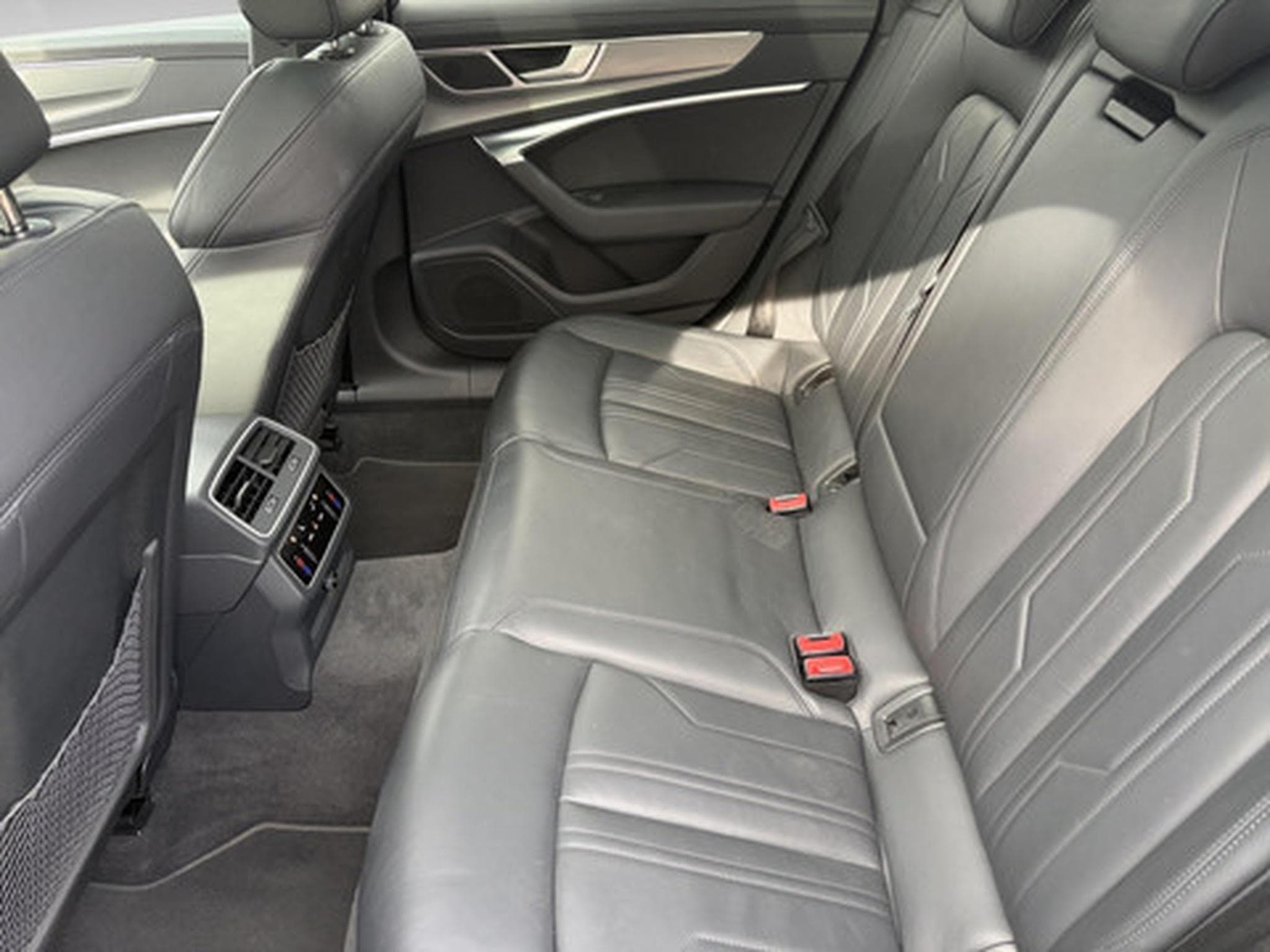 Audi A6 Avant 2.0 40 TDI S tronic (2022) - Photo 11
