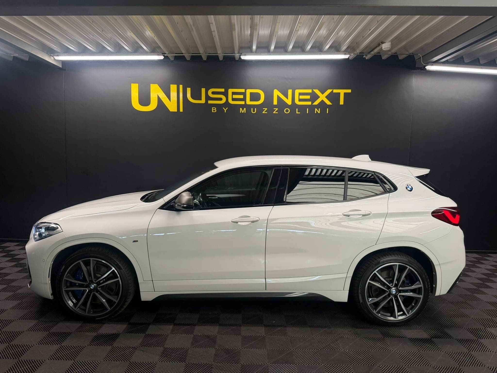 BMW X2 M35i FEUX LED / NAVI / HAYON ELEC (2021) - Photo 5