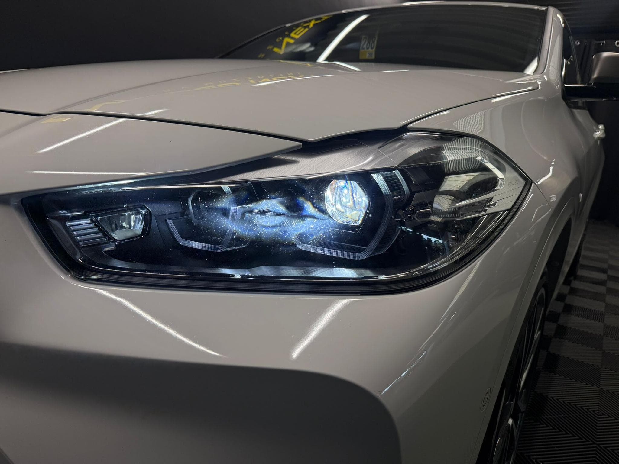 BMW X2 M35i FEUX LED / NAVI / HAYON ELEC (2021) - Photo 7