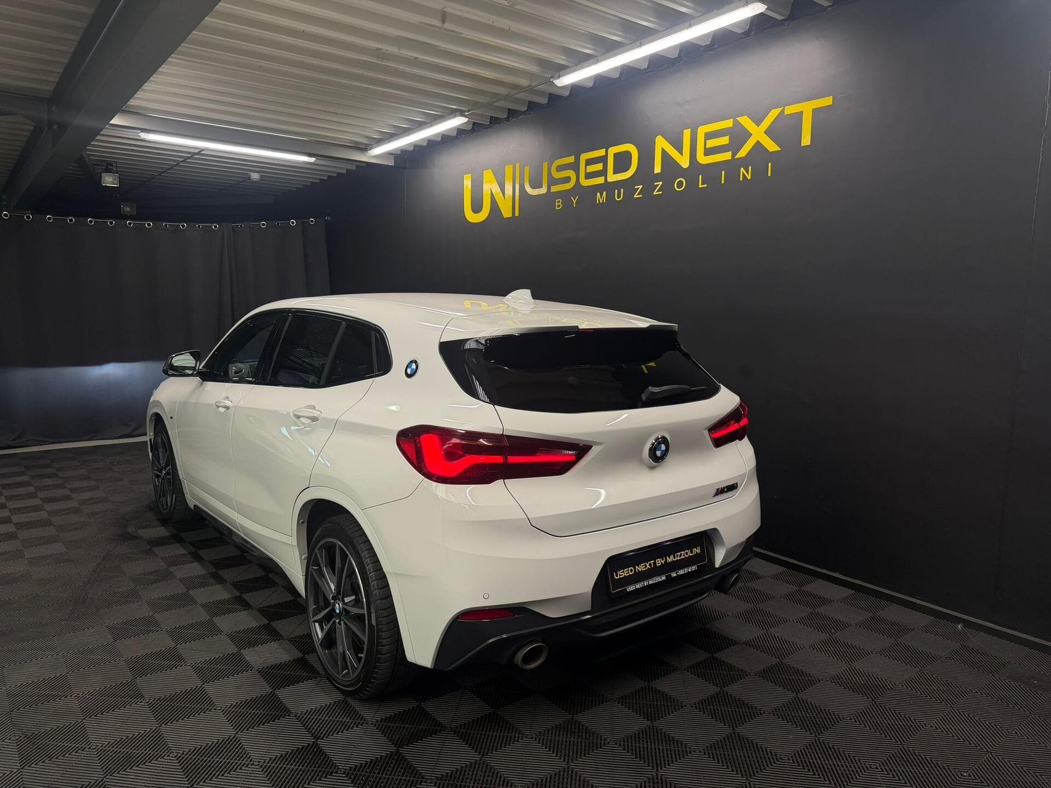 BMW X2 M35i FEUX LED / NAVI / HAYON ELEC (2021) - Photo 6