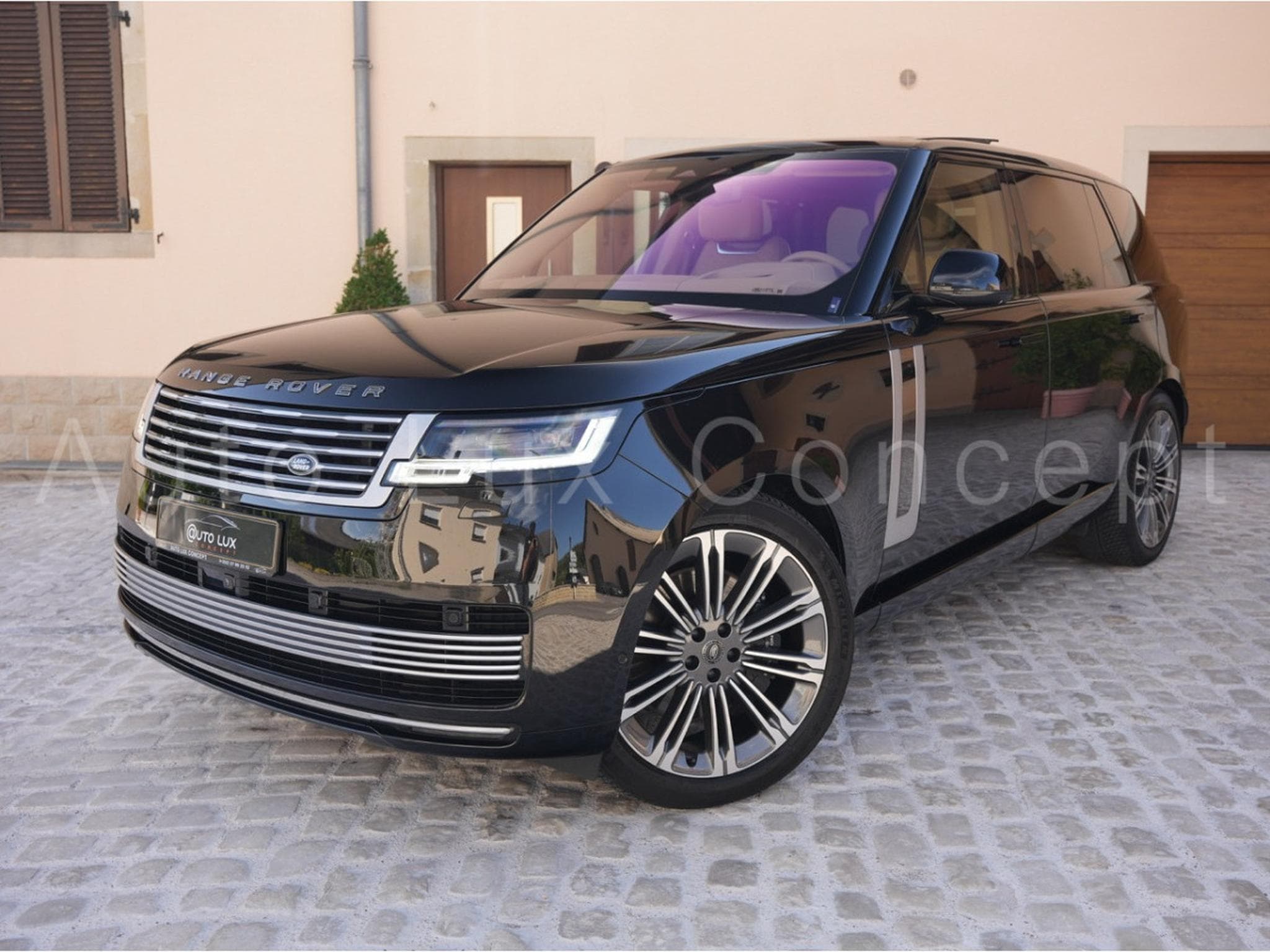 Land-Rover Range Rover LWB P530 SV (2025) - Photo 1