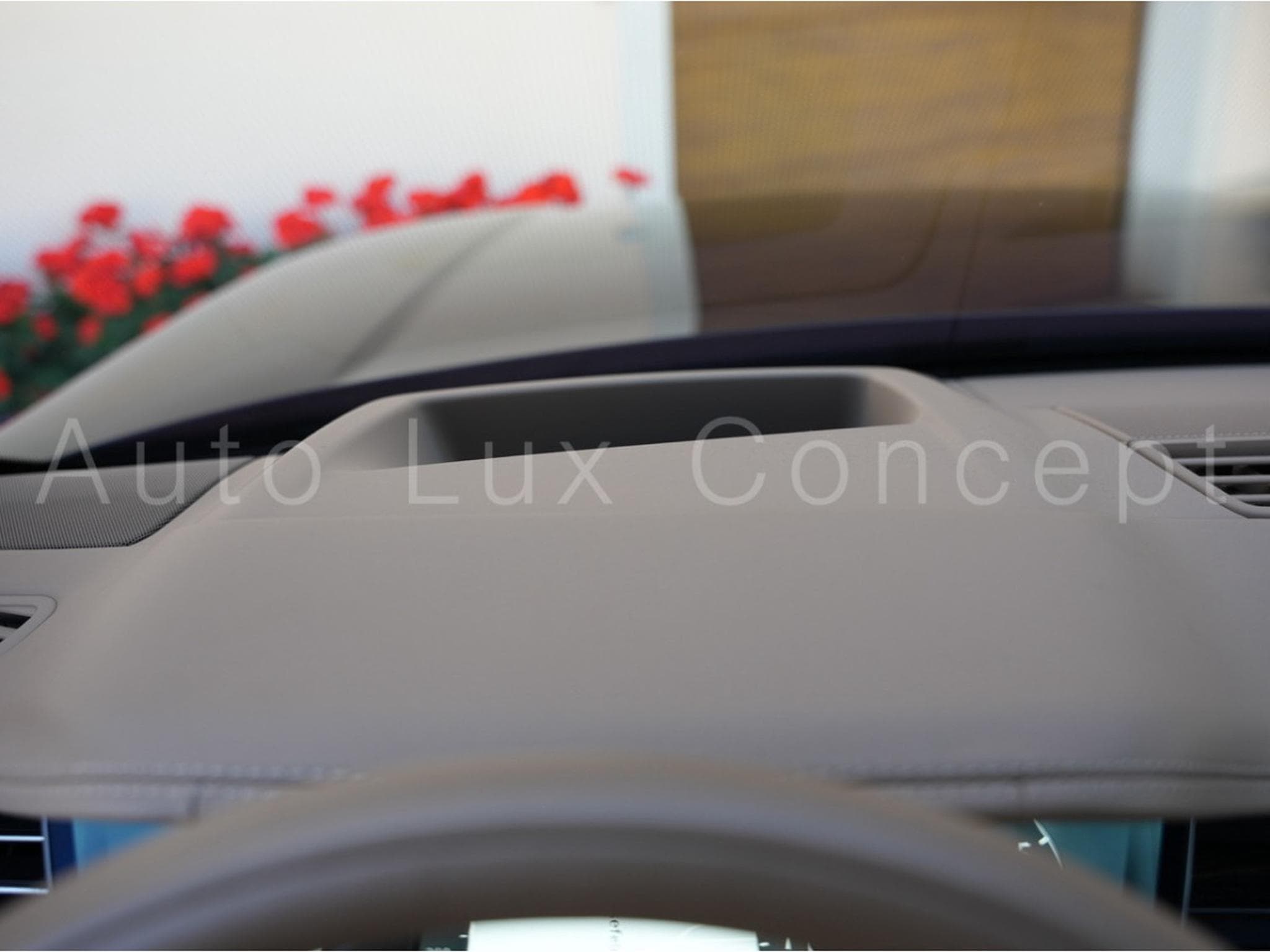 Land-Rover Range Rover LWB P530 SV (2025) - Photo 14