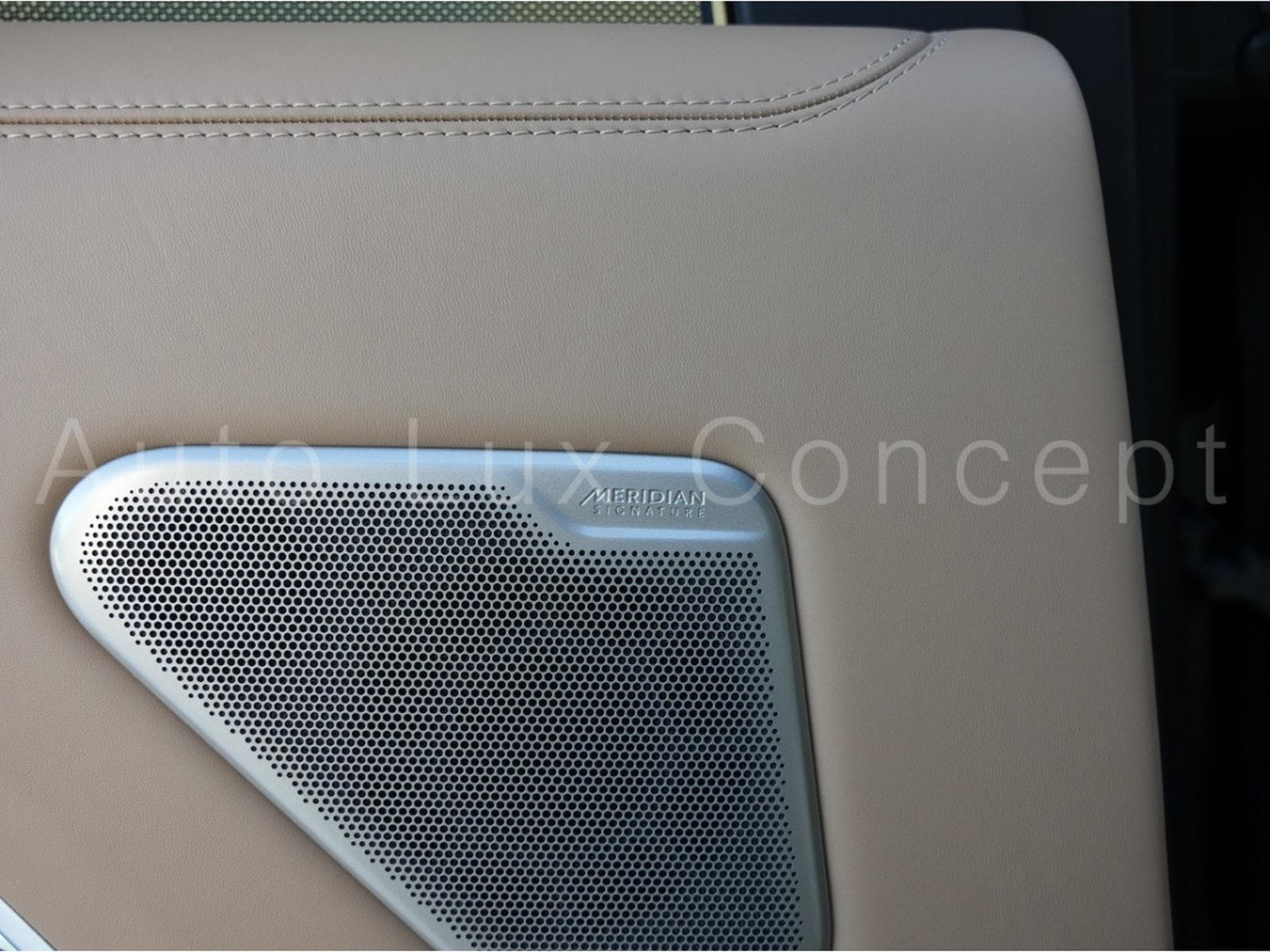 Land-Rover Range Rover LWB P530 SV (2025) - Photo 20