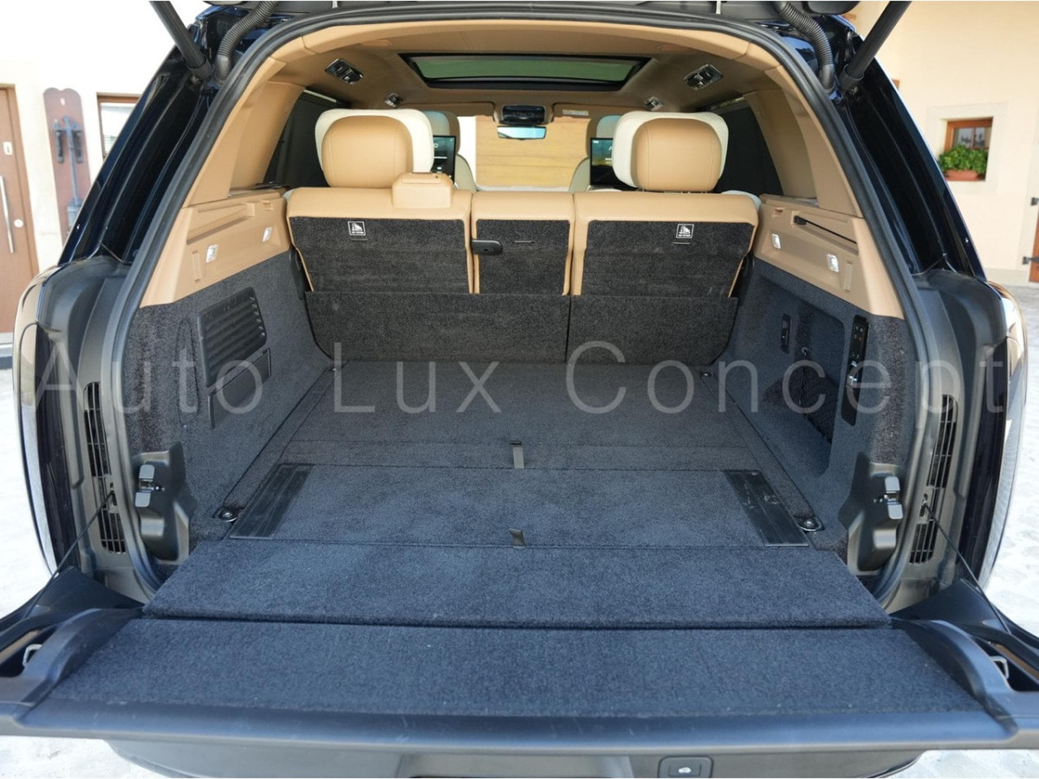 Land-Rover Range Rover LWB P530 SV (2025) - Photo 24