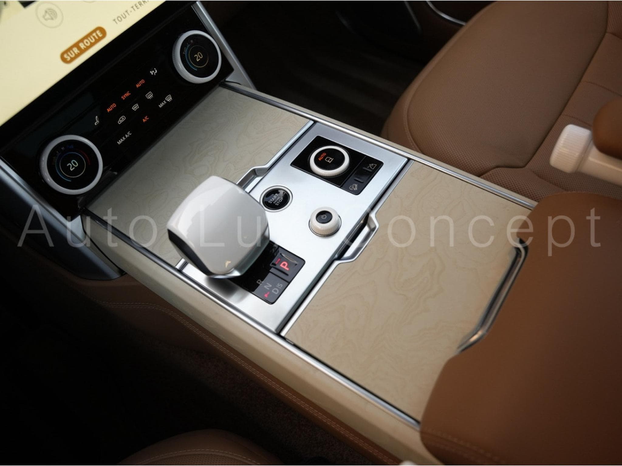 Land-Rover Range Rover LWB P530 SV (2025) - Photo 30
