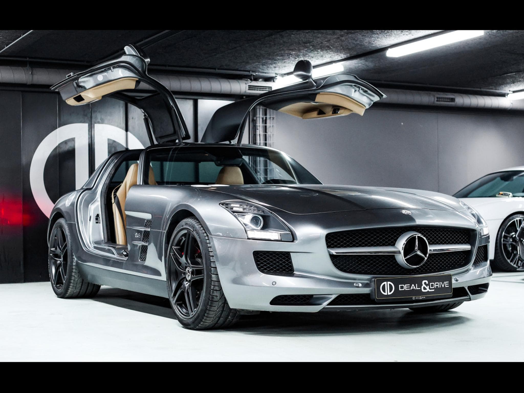 Mercedes SLS AMG AMG COUPE 6.3 V8 - HIMALAYAS GREY MIDDLE METALLIC (2011) - Foto 7