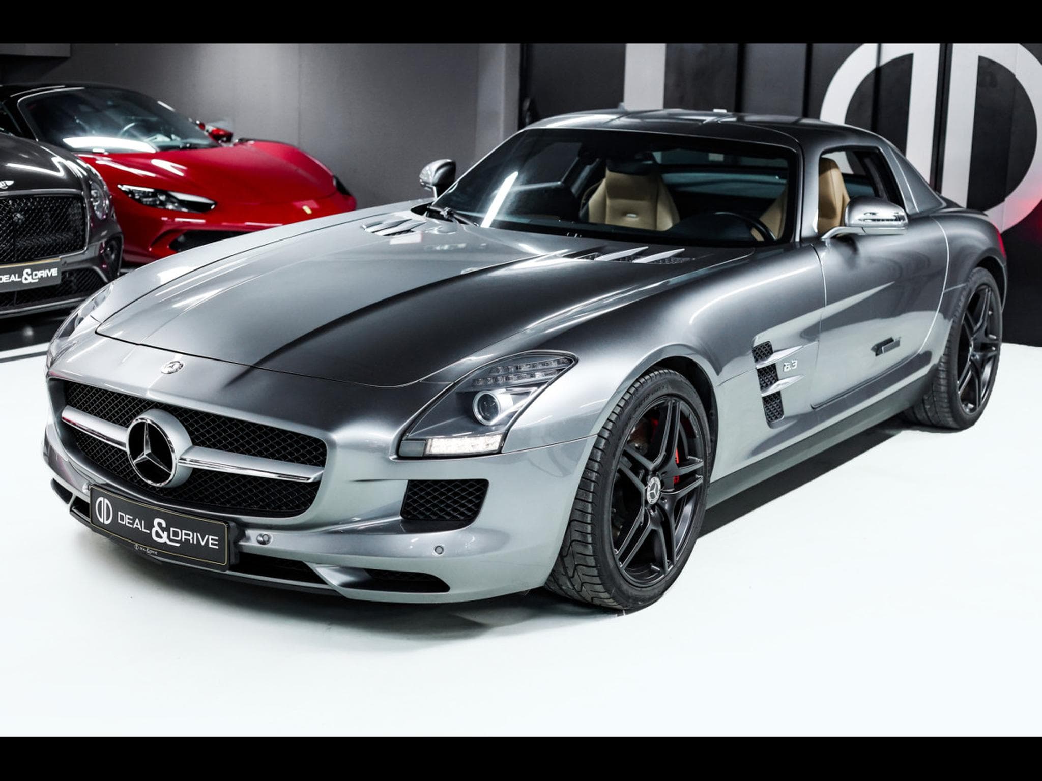 Mercedes SLS AMG AMG COUPE 6.3 V8 - HIMALAYAS GREY MIDDLE METALLIC (2011) - Foto 9