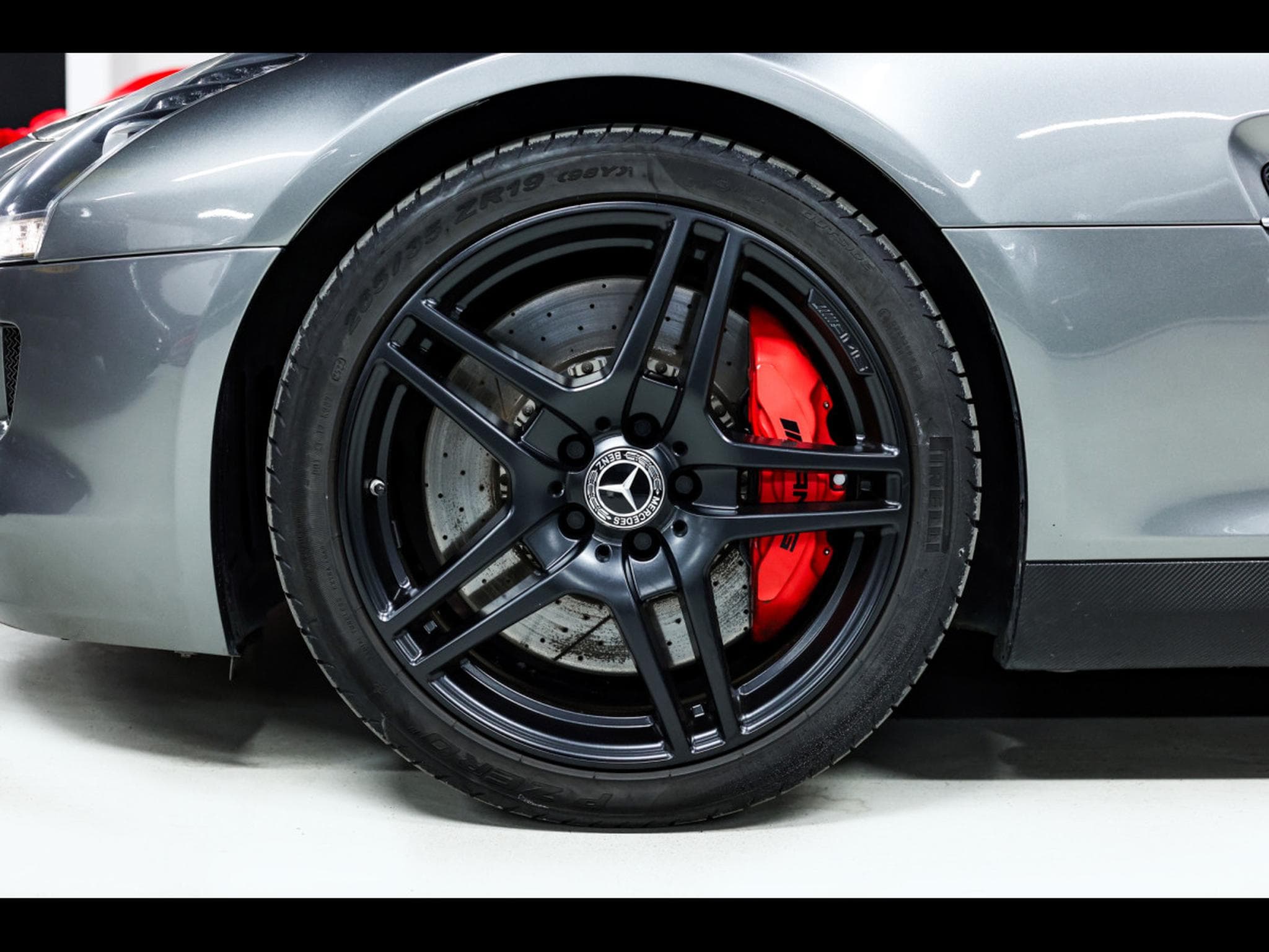 Mercedes SLS AMG AMG COUPE 6.3 V8 - HIMALAYAS GREY MIDDLE METALLIC (2011) - Foto 10