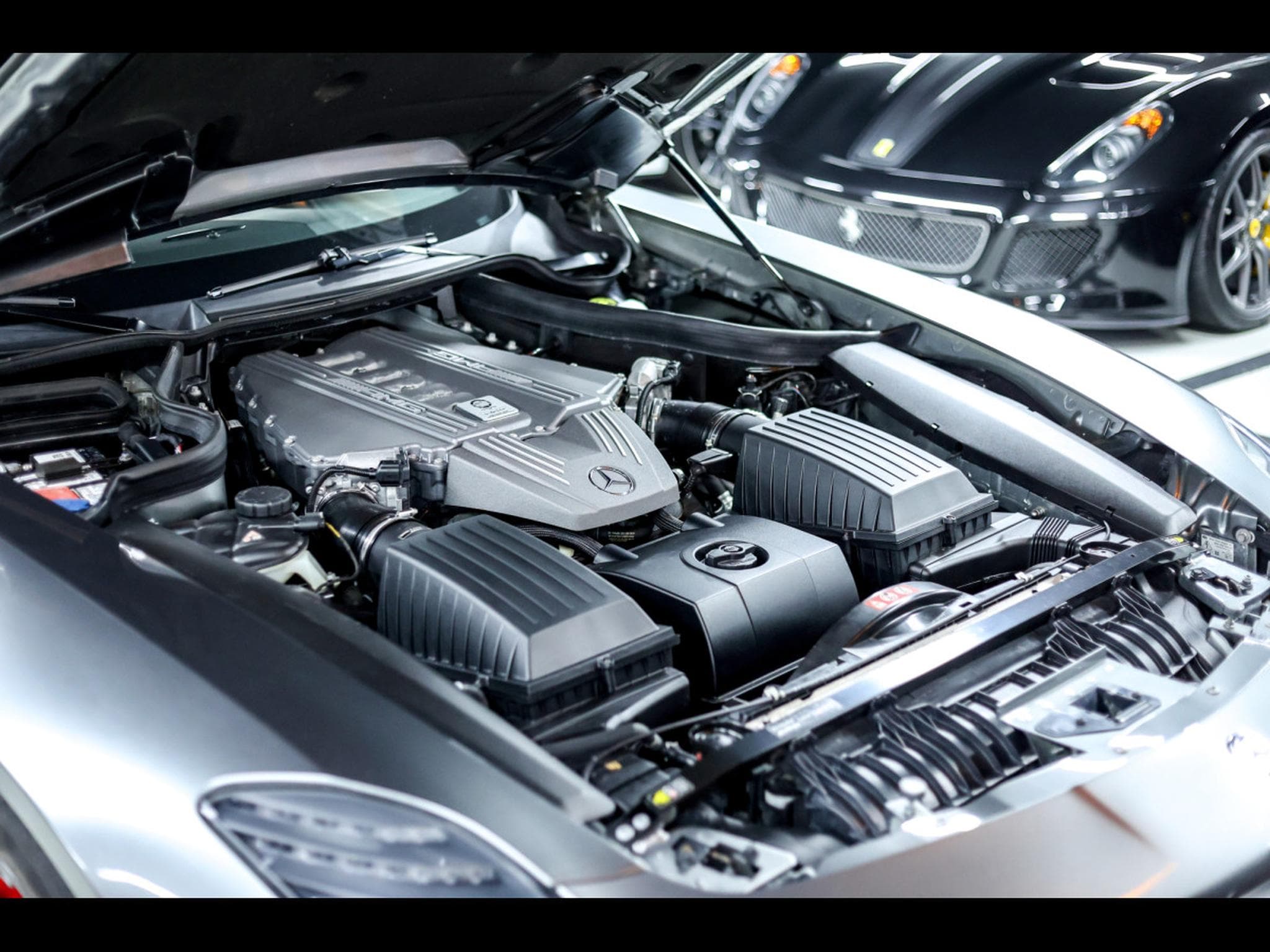 Mercedes SLS AMG AMG COUPE 6.3 V8 - HIMALAYAS GREY MIDDLE METALLIC (2011) - Foto 15