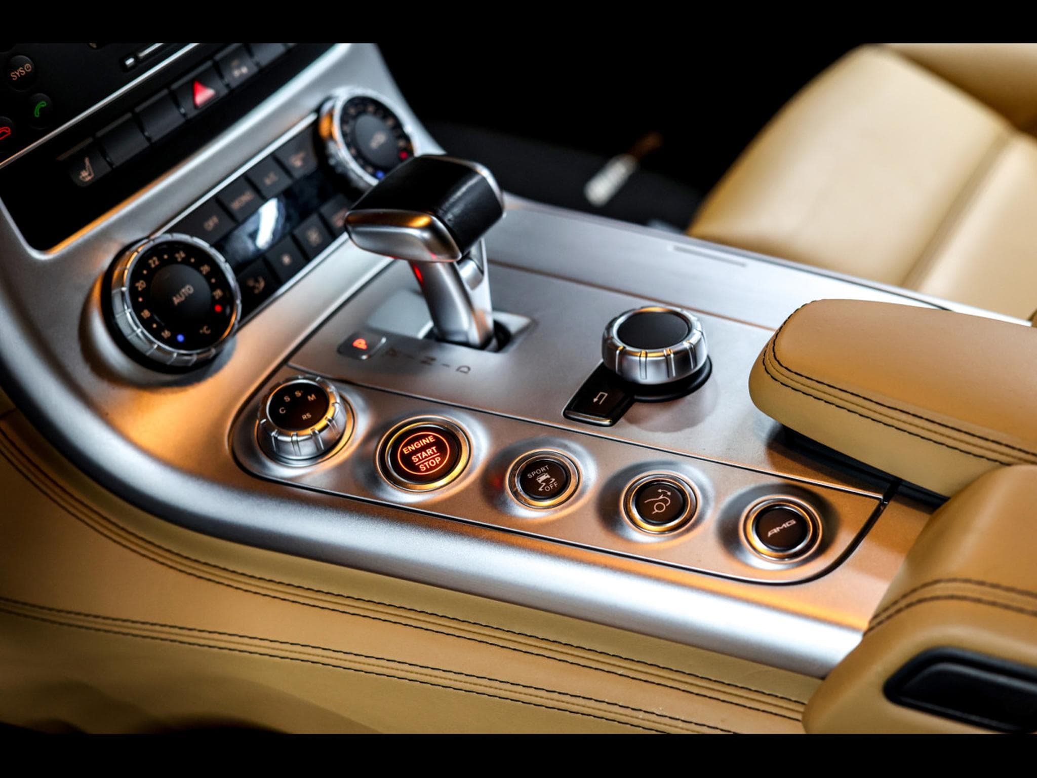 Mercedes SLS AMG AMG COUPE 6.3 V8 - HIMALAYAS GREY MIDDLE METALLIC (2011) - Foto 18