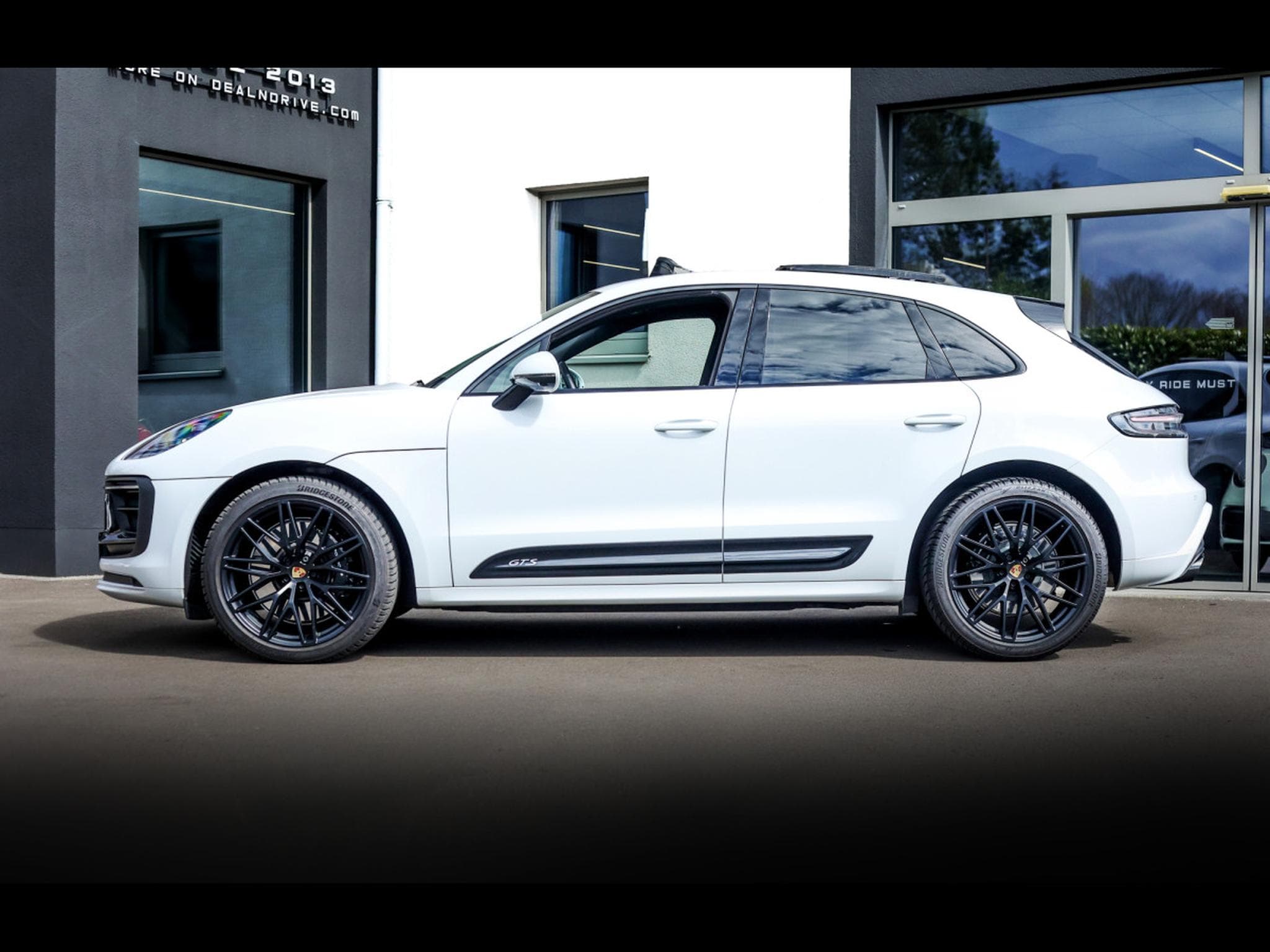 Porsche Macan III GTS PDK - CARRARA WHITE METALLIC (2023) - Foto 6