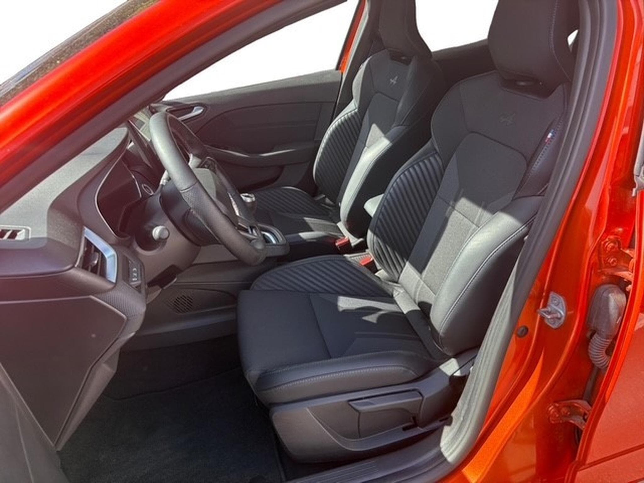 Renault Clio esprit Alpine TCe 90 (2025) - Foto 9