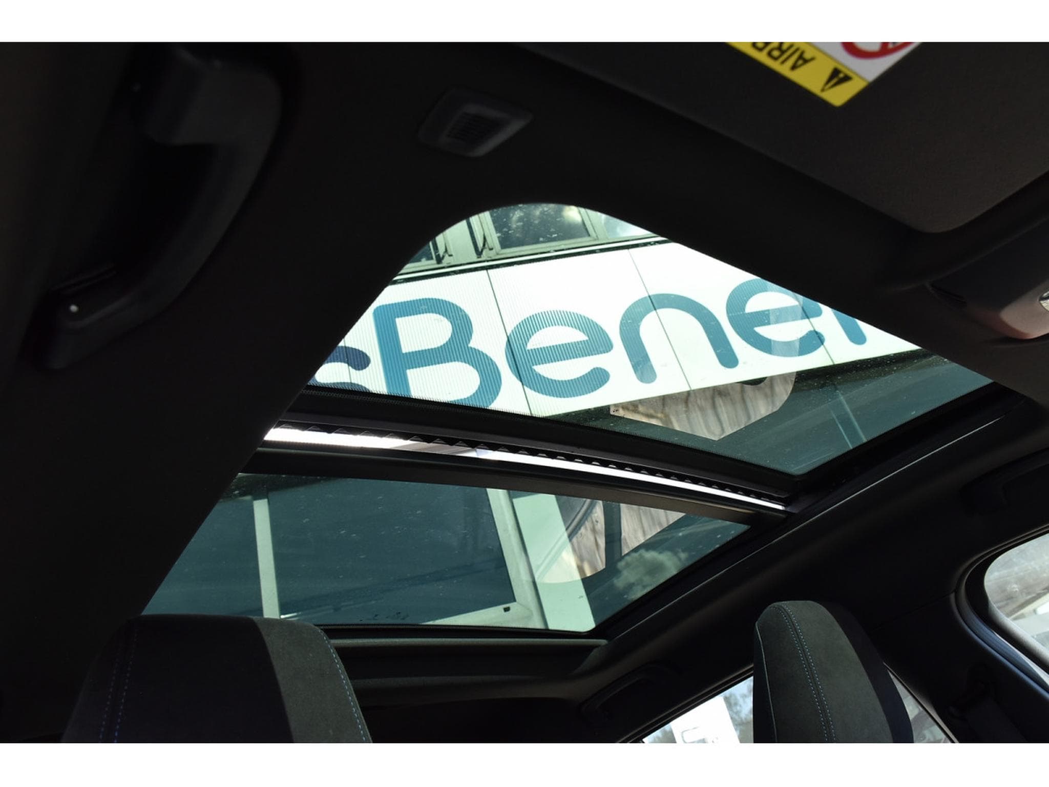 BMW 120 iA "M" Sport TO ACC LANE SIDE CAM 1° MAIN (2026) - Photo 9
