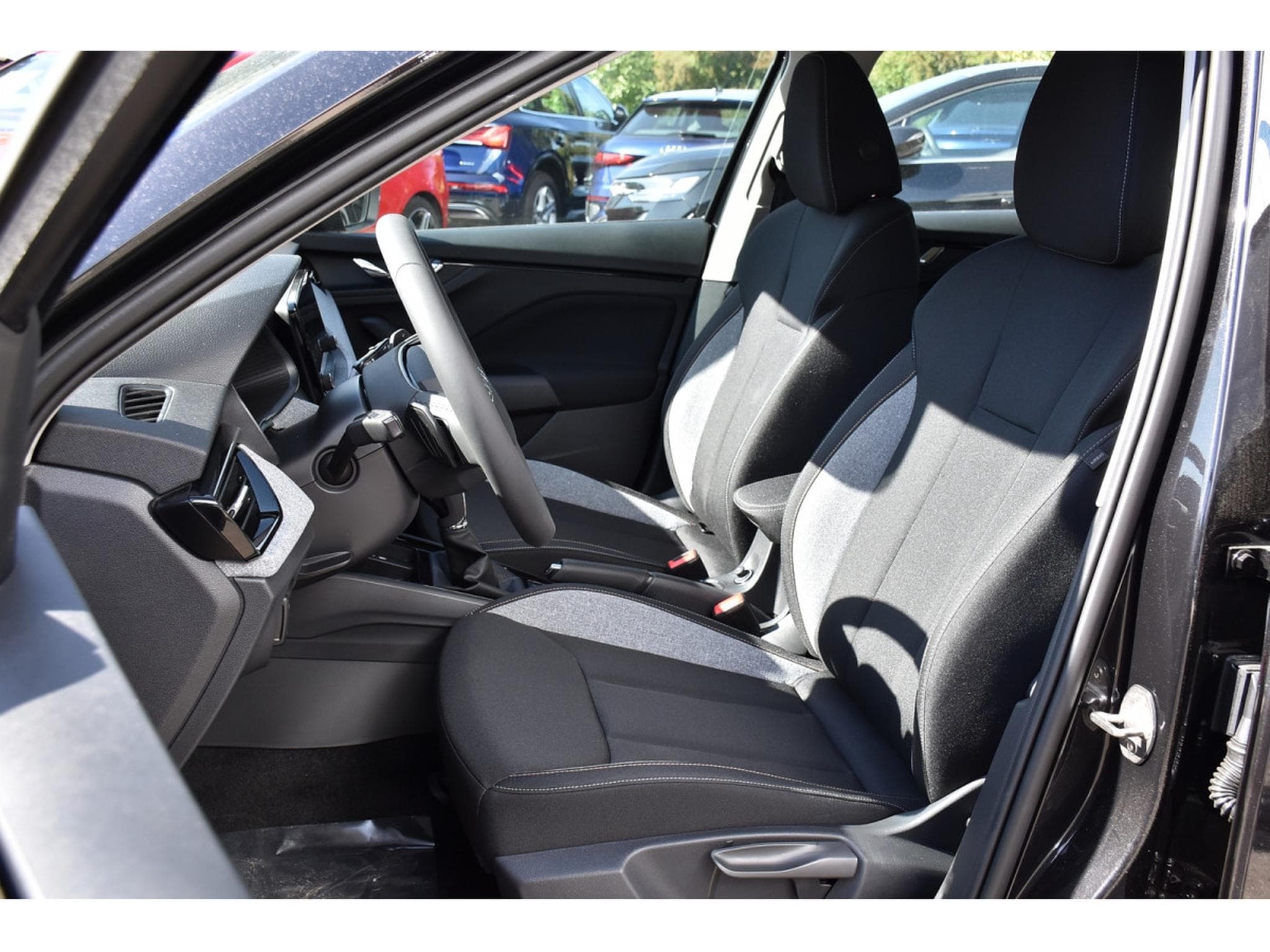 Skoda Kamiq 1.0 TSI 115 Selection DSG SG CHFF CLIMA REGUL SMARTLINK NEUF (2026) - Photo 6