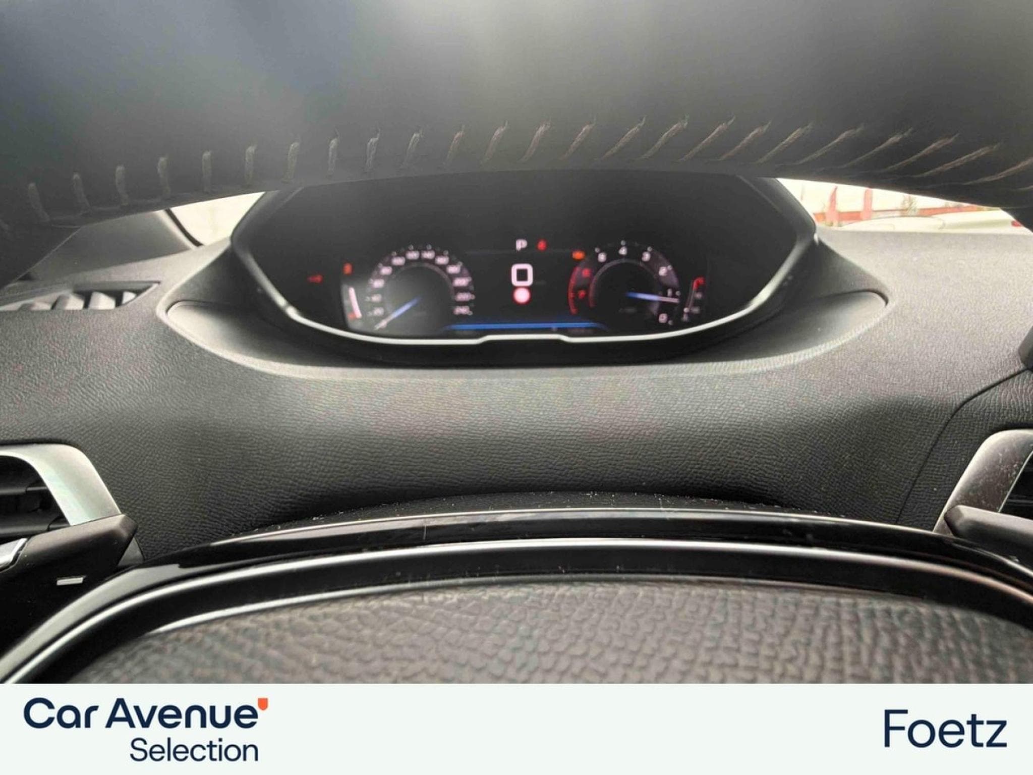 PEUGEOT 5008 1.2 PureTech 130ch S&S Active Pack EAT8 (2023) - Foto 11