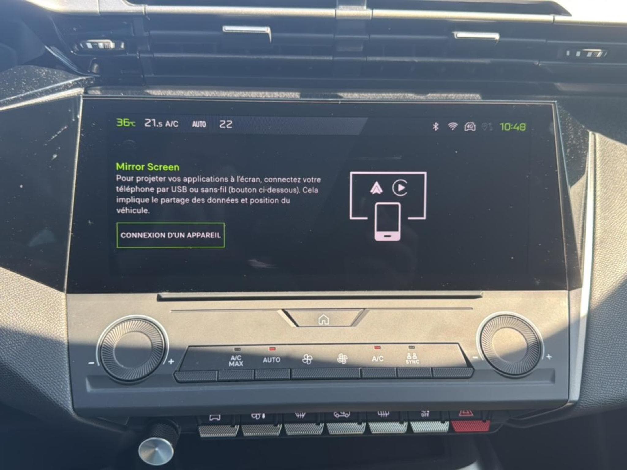 Peugeot 408 HYBRID 145 ALLURE E-DCS6 (2025) - Photo 20