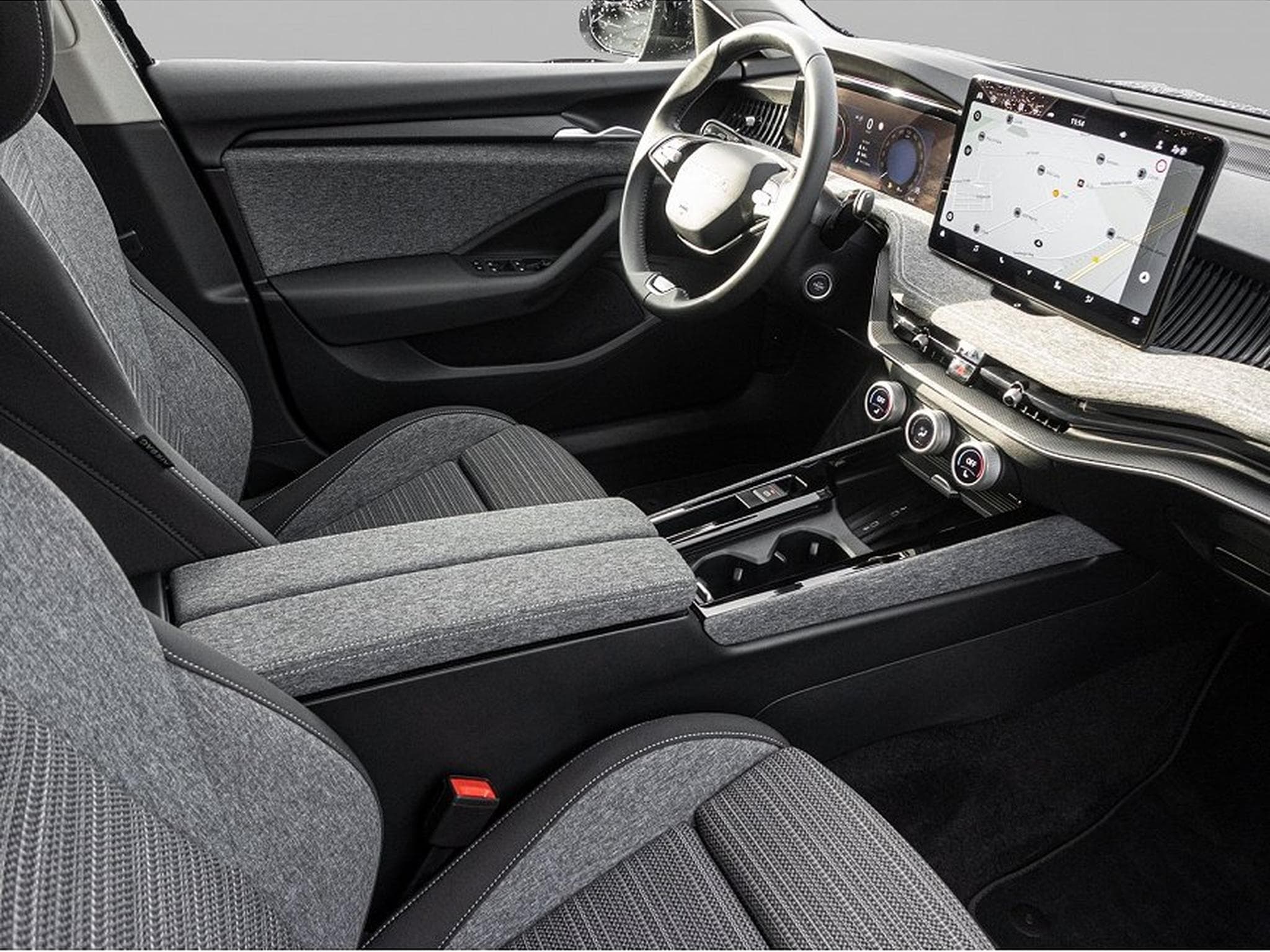 Skoda Superb (2025) - Photo 6