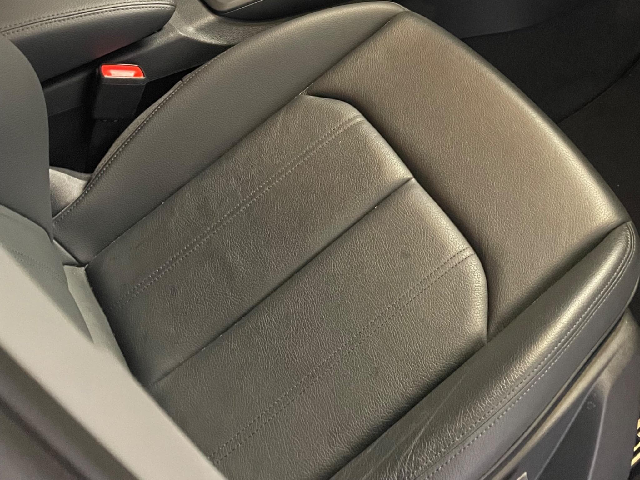 Audi Q2 35 TFSI sport (2020) - Photo 2