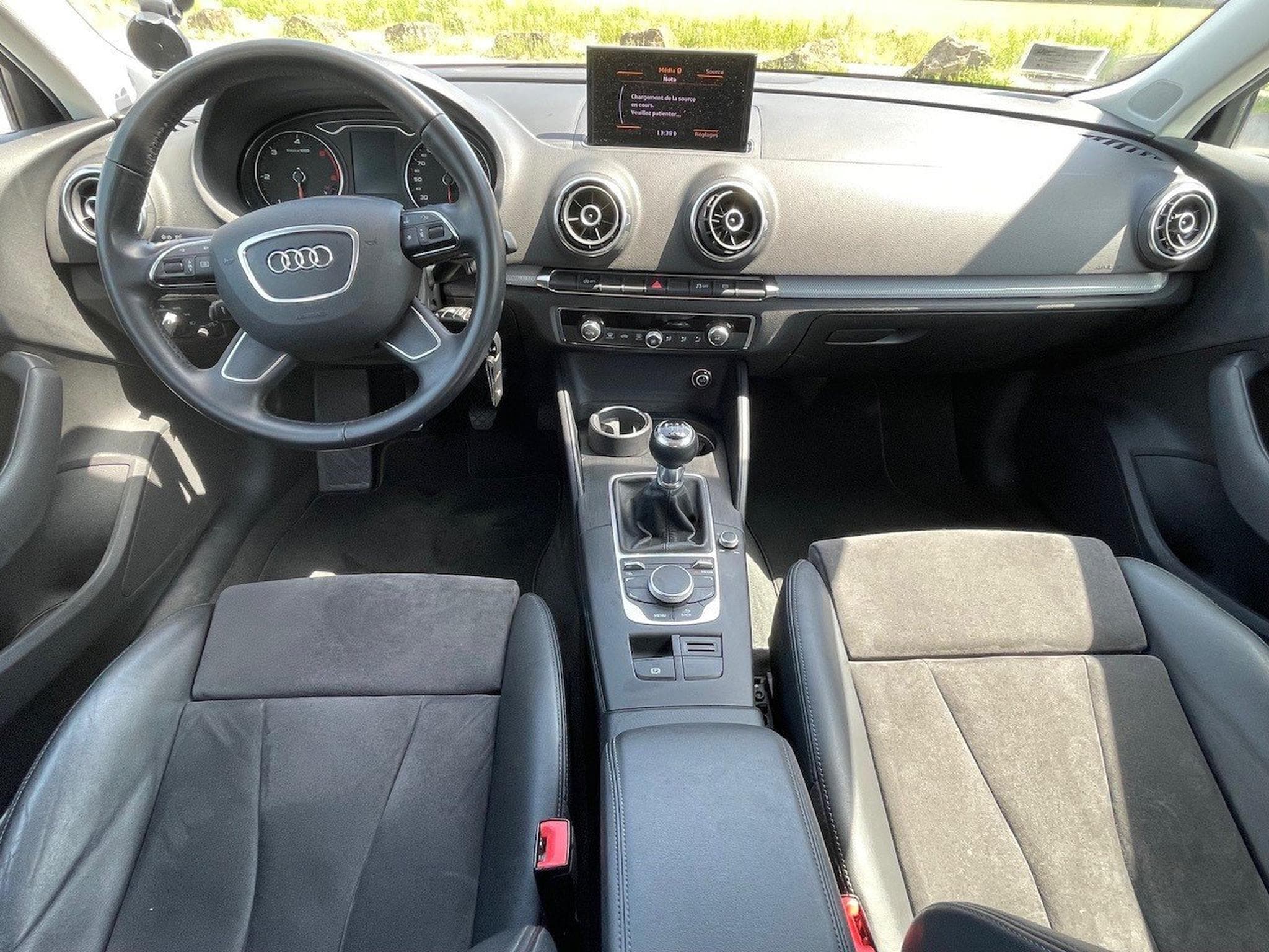 Audi A3 Ambition Luxe 2.0 TDI 150 ch Xénon Navi (2013) - Photo 6