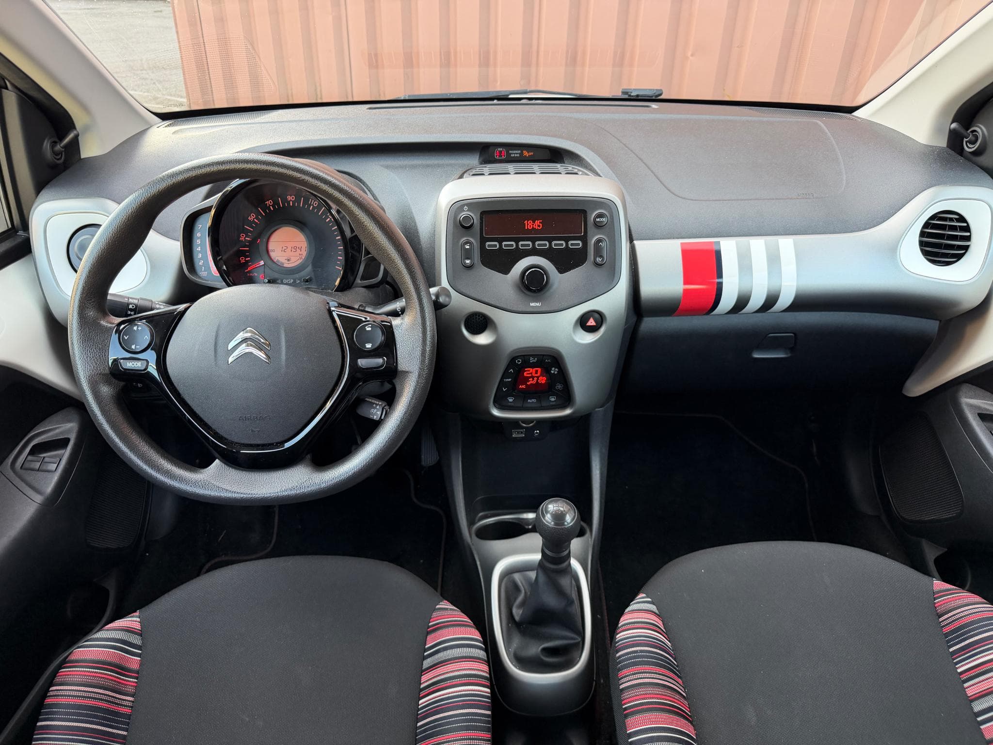Citroën C1 1.2 82CH 5 Portes (2017) - Photo 3