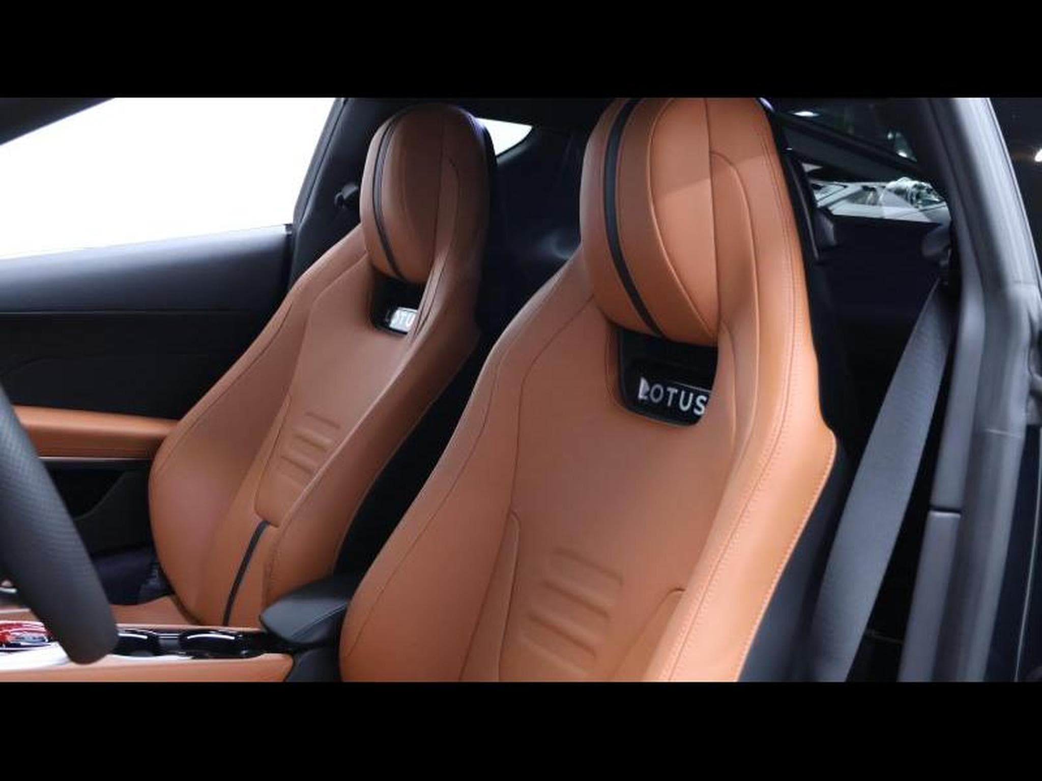 Lotus Emira 3.5 V6 405 First Edition (2022) - Foto 19
