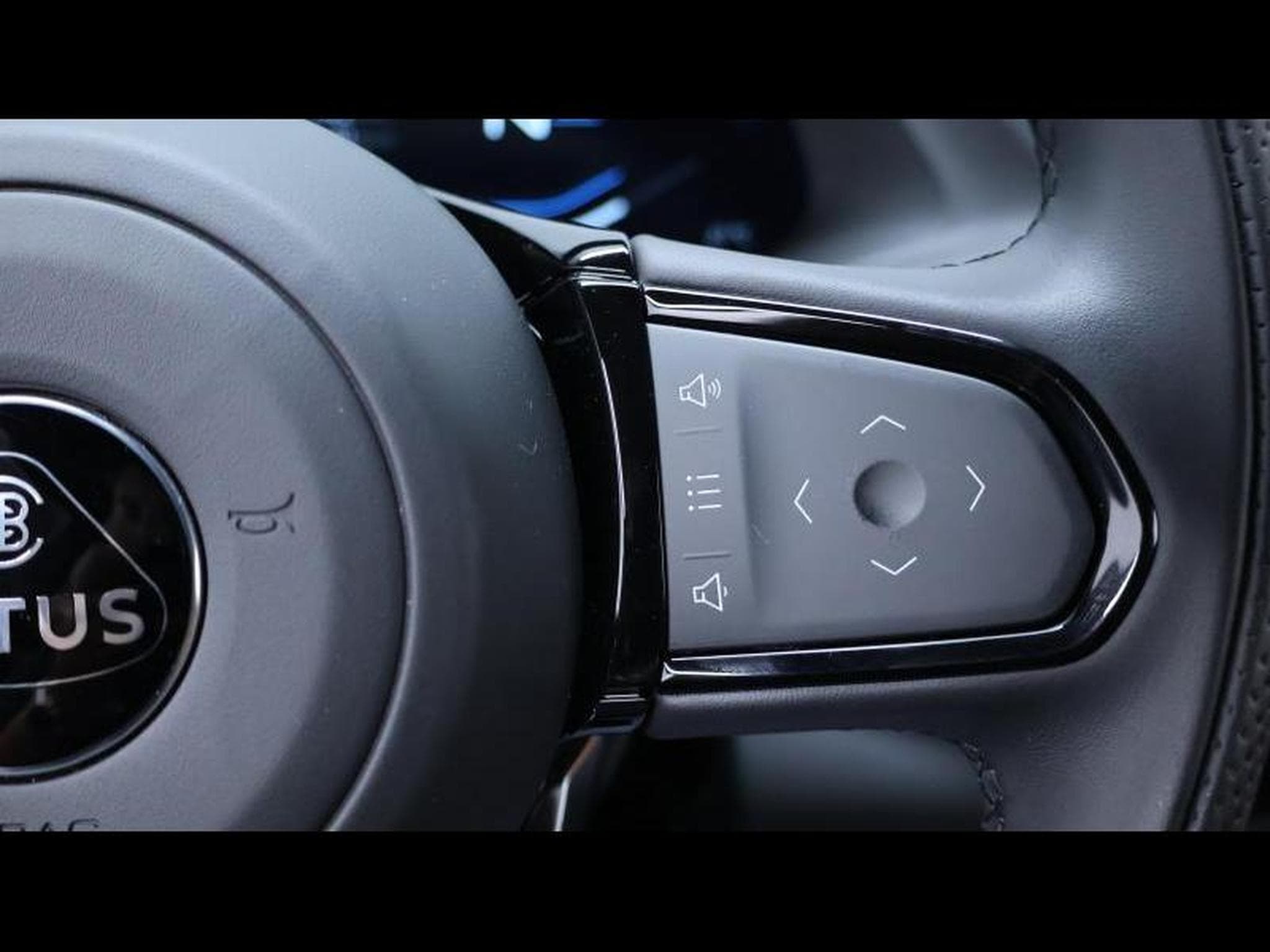 Lotus Emira 3.5 V6 405 First Edition (2022) - Foto 23