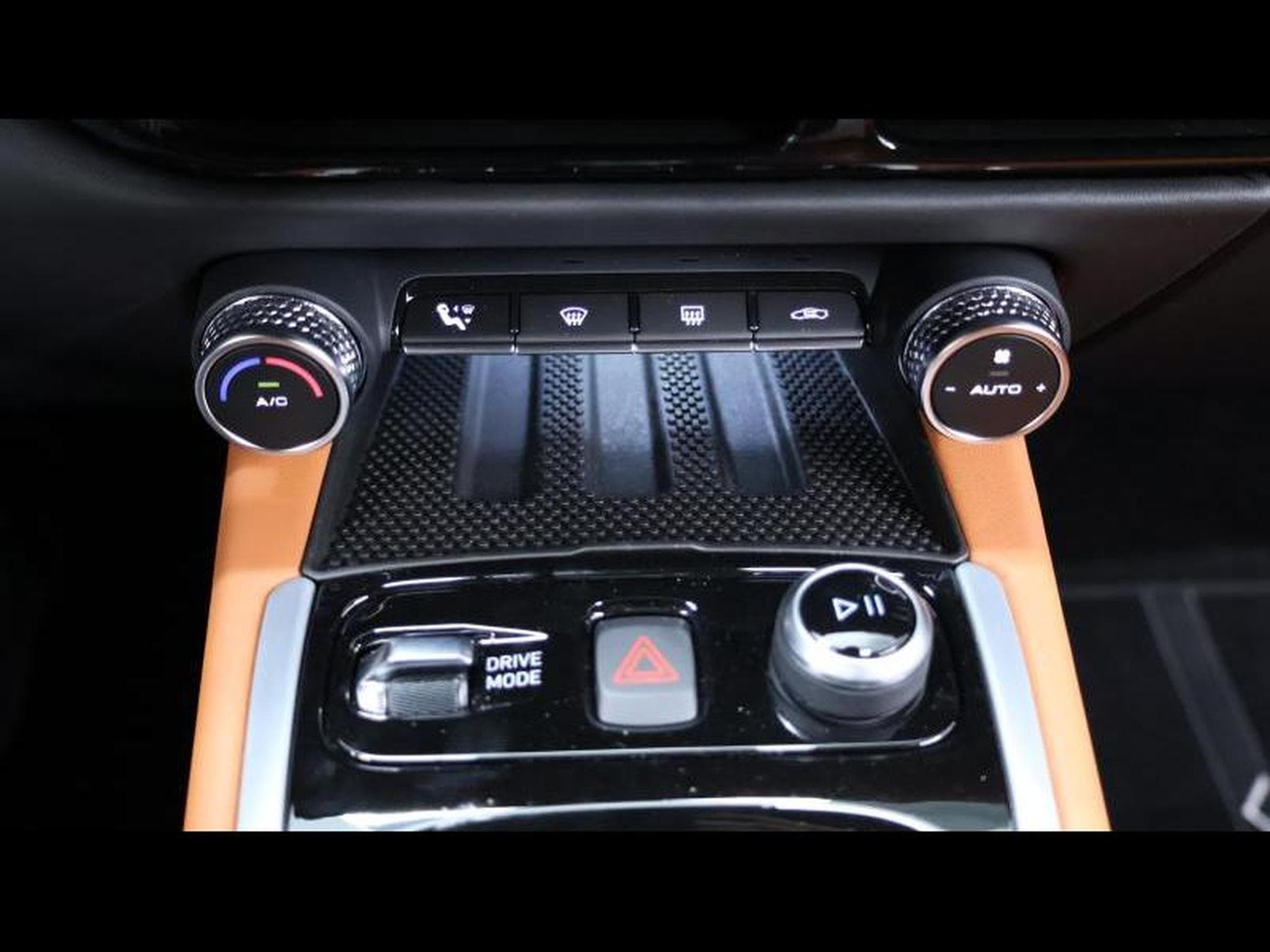 Lotus Emira 3.5 V6 405 First Edition (2022) - Foto 26